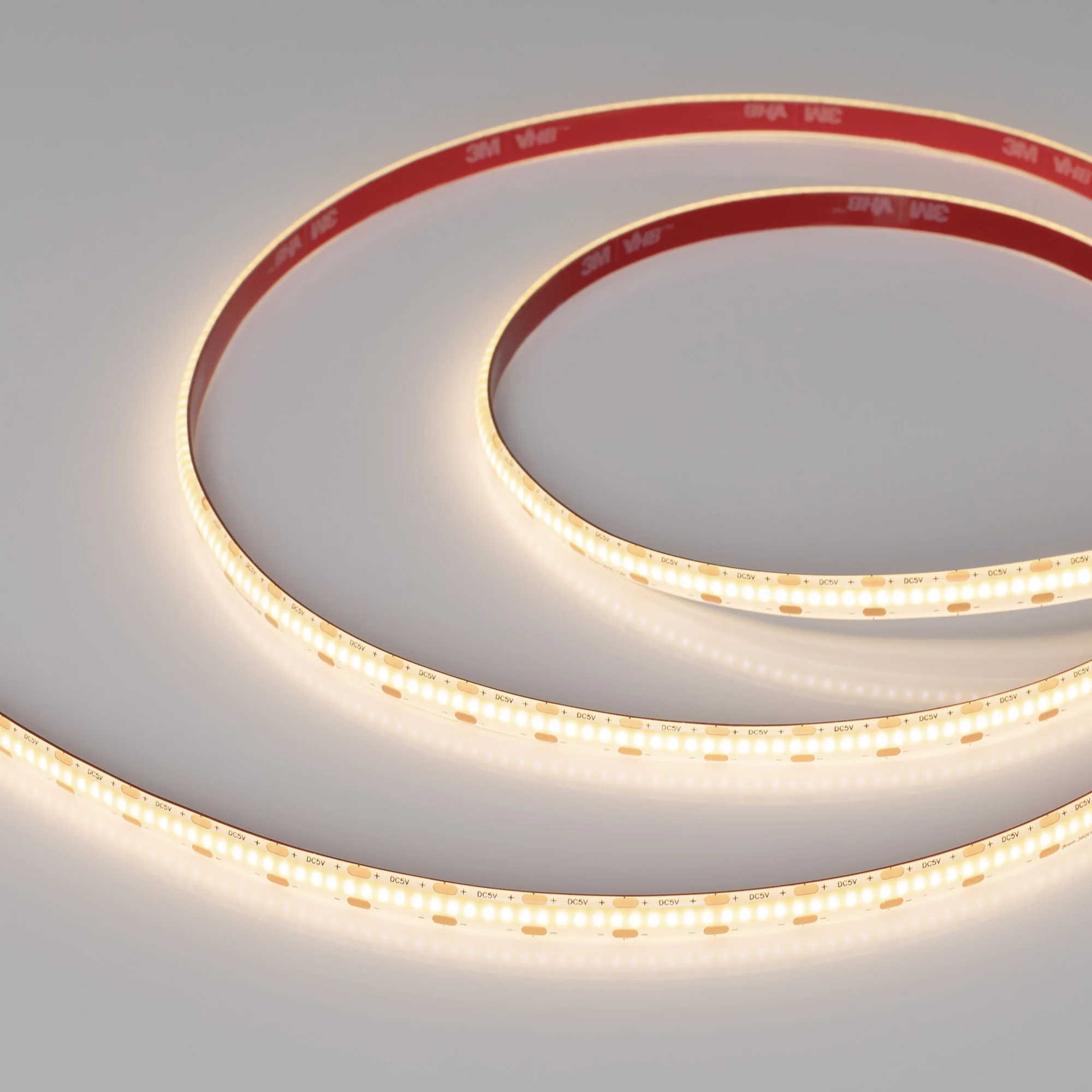 Лента герметичная COB-SE-X360-8mm 5V Warm3000 (5 W/m, IP65, CSP, 5m) 041709 - Лента COB сплошной засветки без видимых светодиодов, IP65 (SE - силиконовое покрытие). Светодиодов CSP 360 шт/м. Цвет свечения ТЕПЛЫЙ 3000K, высокий индекс цветопередачи CRI>90,
