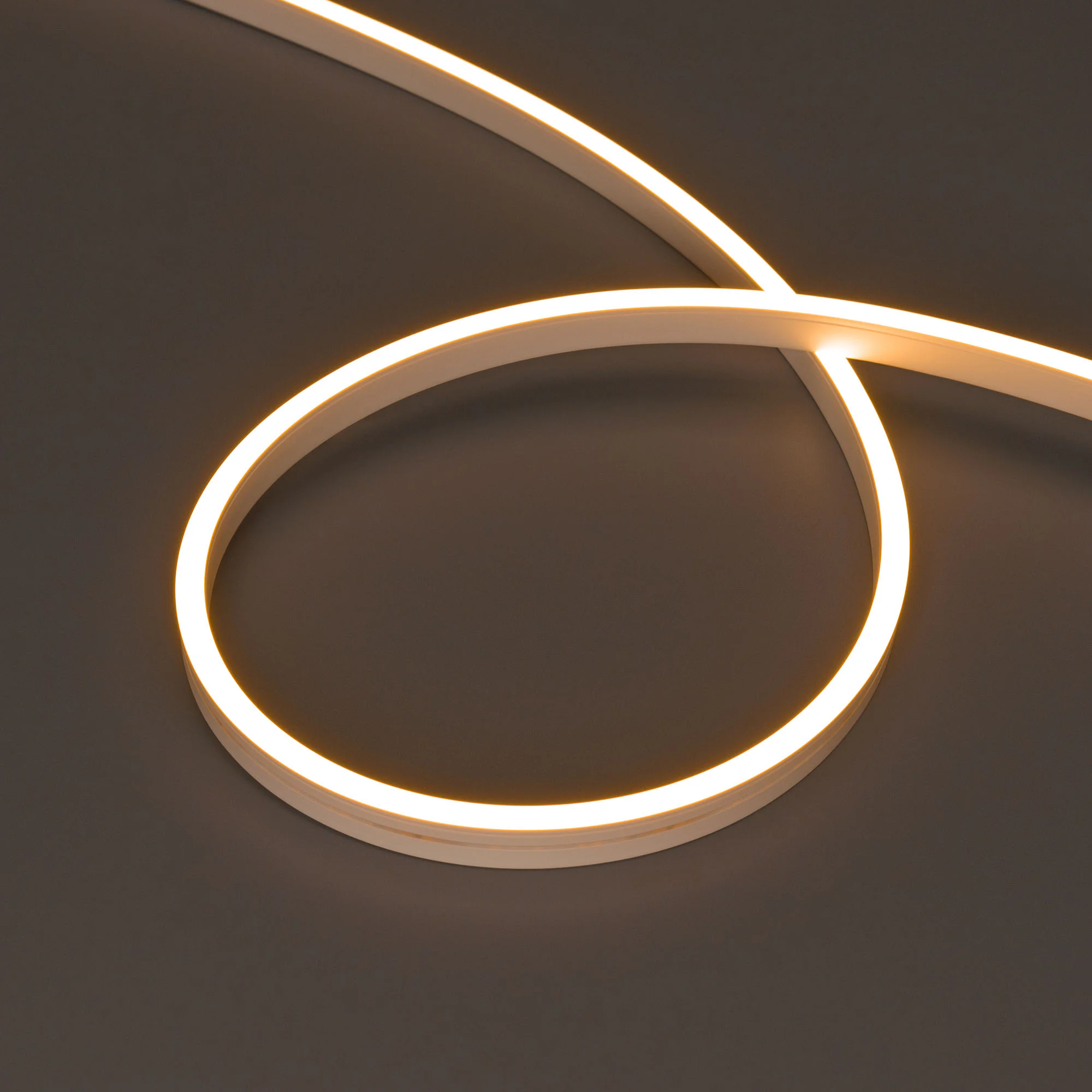 Лента герметичная MOONLIGHT-SIDE-A120-06x12mm 24V Warm2300 (9.6 W/m, IP65, 5m, wire x2) 041037 - Гибкая герметичная лента (неон серии MOONLIGHT), сечение 6х12 мм. Светодиоды SMD 2835 120 шт/м. Цвет свечения ТЕПЛЫЙ БЕЛЫЙ (2300 К), индекс цветопередачи CRI>
