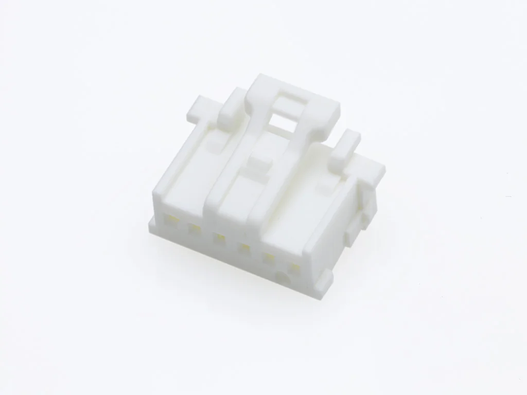 513820600 - Корпус разъема с фиксатором однорядный MicroClasp 6 контактов, шаг 2.00мм, белый