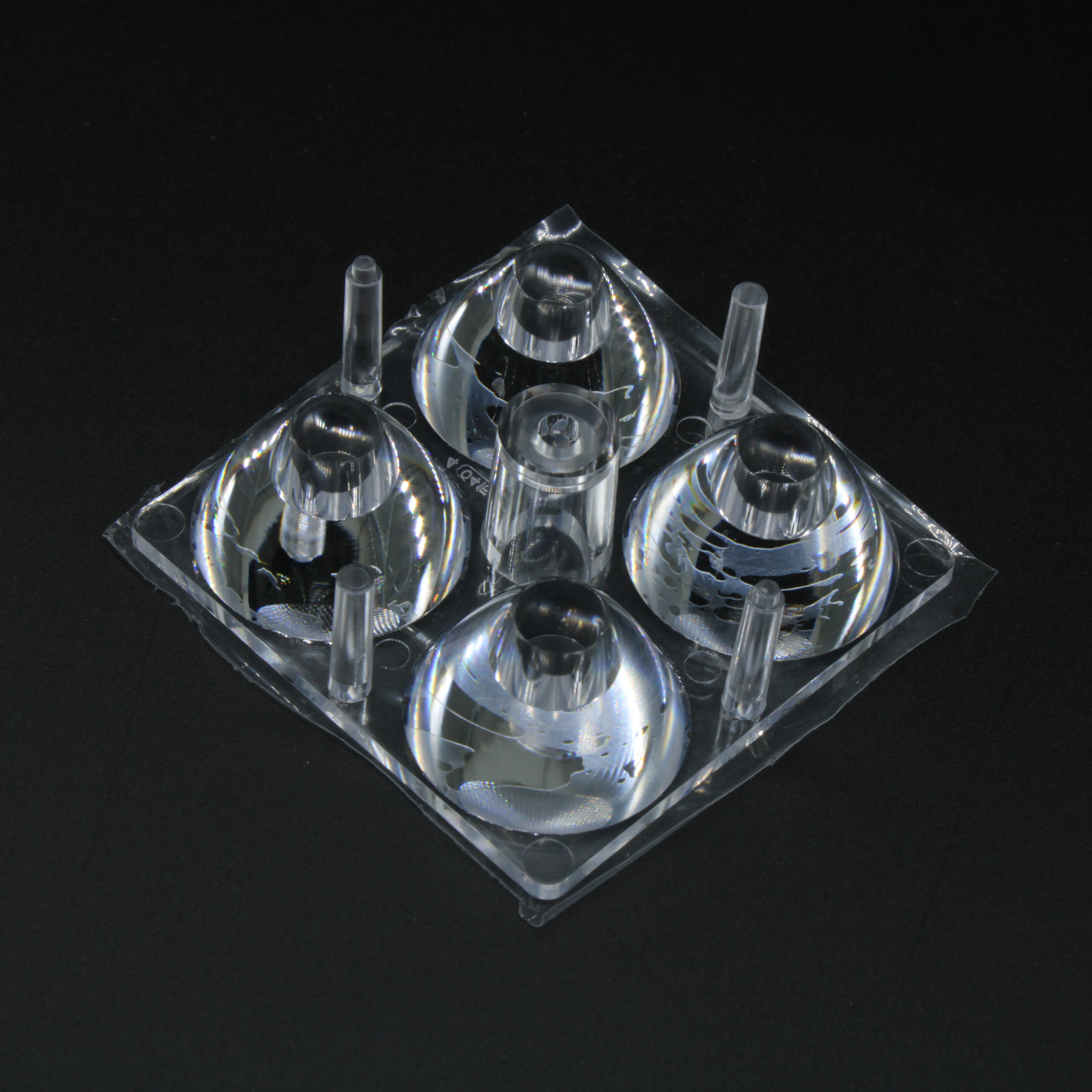 ALSP50D4LED3535T7 - Групповая квадратная линза 2x2 на 4 светодиода 3535/3030, ~7°,  эфф=93%, 50x50mm  H:15mm, PC