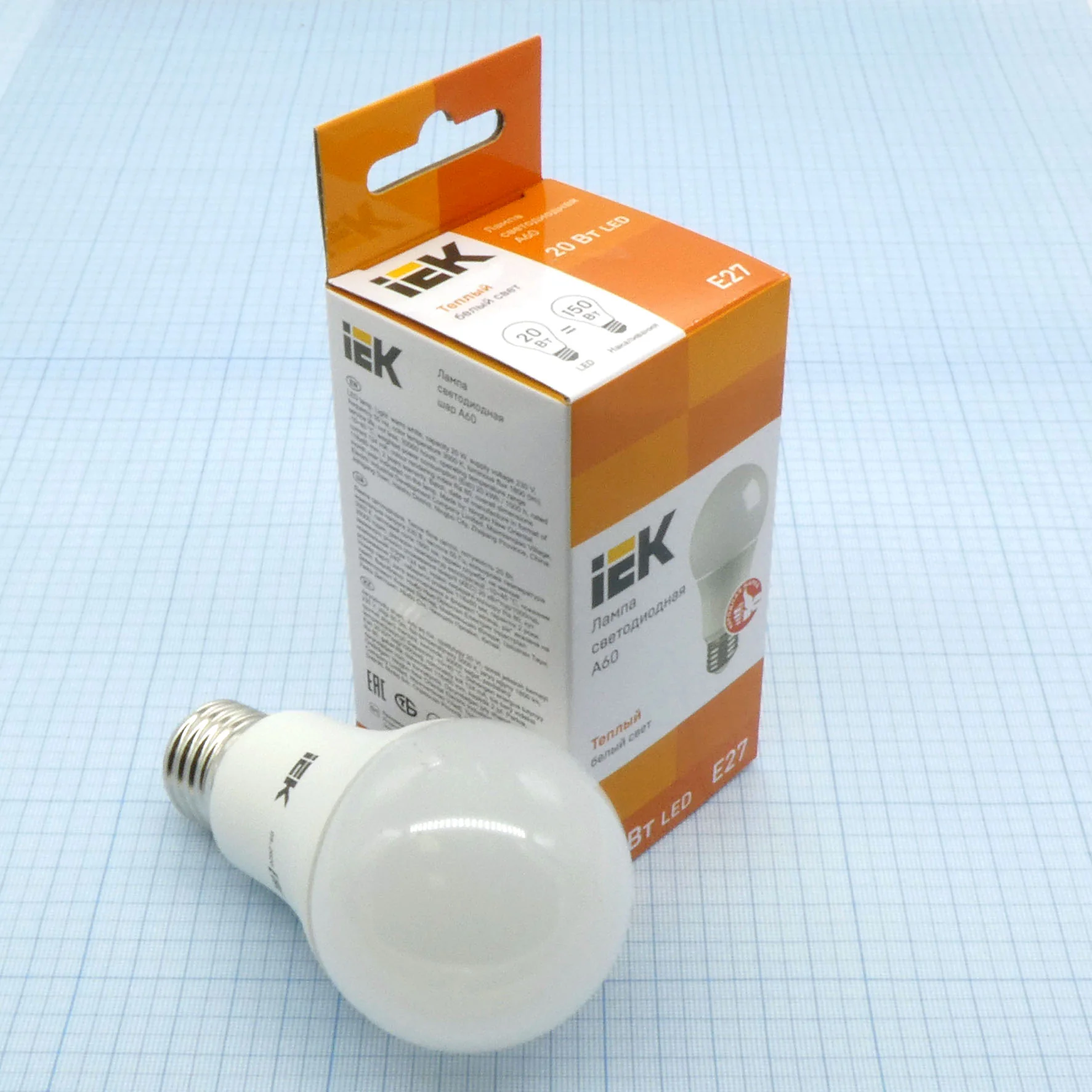 Лампа LED IEK 20W тёпл шар (246) - E27,3000K,A60,118*60,1800Lm