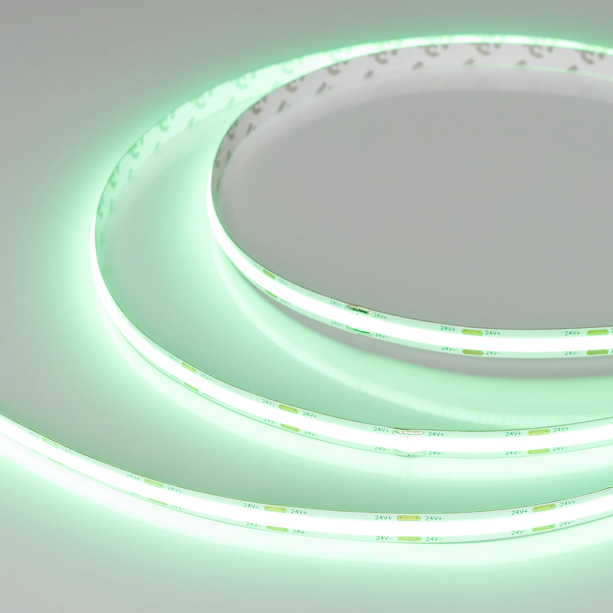 Лента COB-X544-8mm 24V Green (11.5 W/m, IP20, 5m) 032174(3) - Лента COB сплошной засветки без видимых светодиодов. Светодиоды CSP 544 шт/м. Цвет свечения ЗЕЛЕНЫЙ, угол 140°. Мощность 11.5 Вт/м, питание 24 В. Размеры 5000х8х1,7 мм. Мин.отрезок 29,41 мм. Ск
