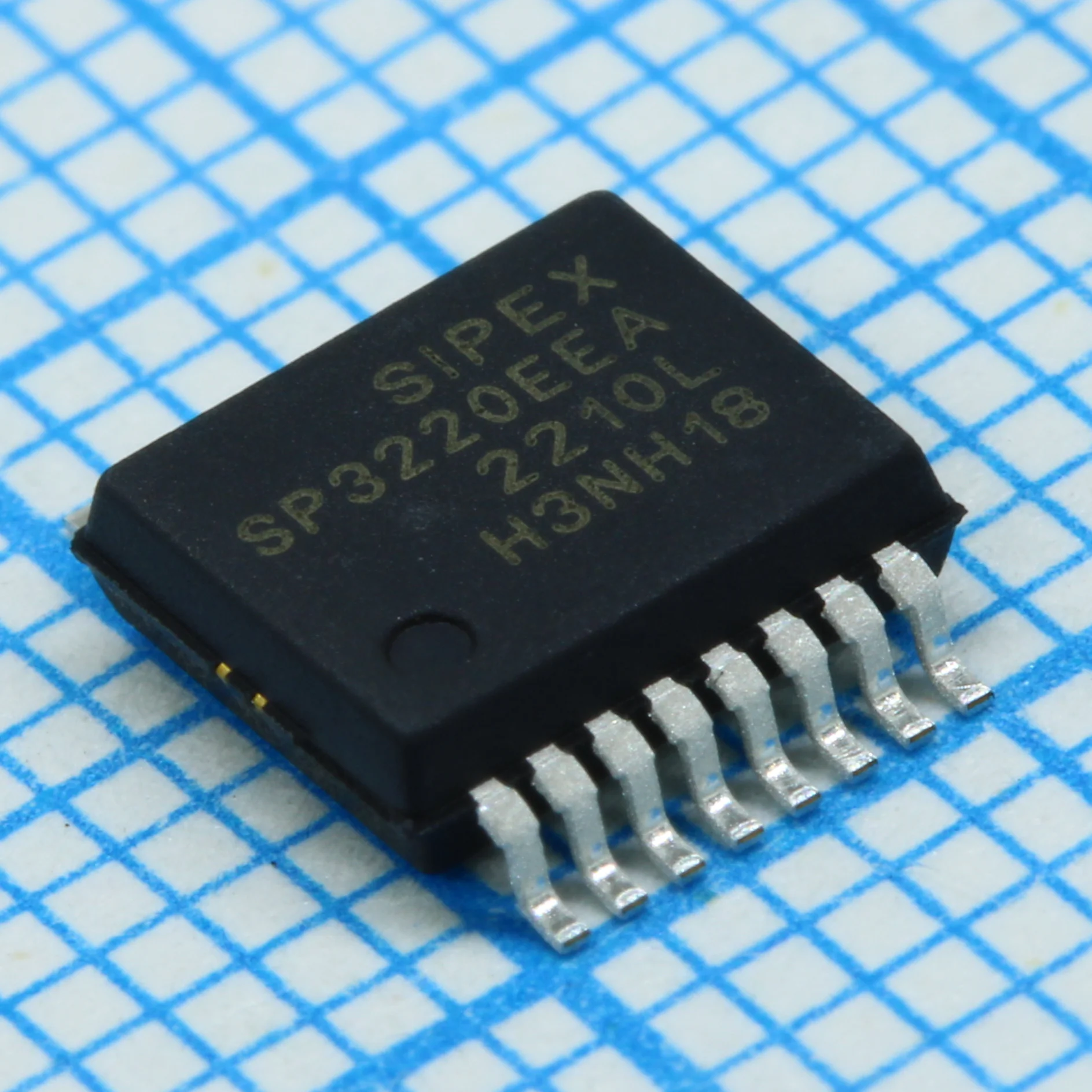 SP3220EEA-L/TR - Приемопередатчик RS232 защита от статического напряжения