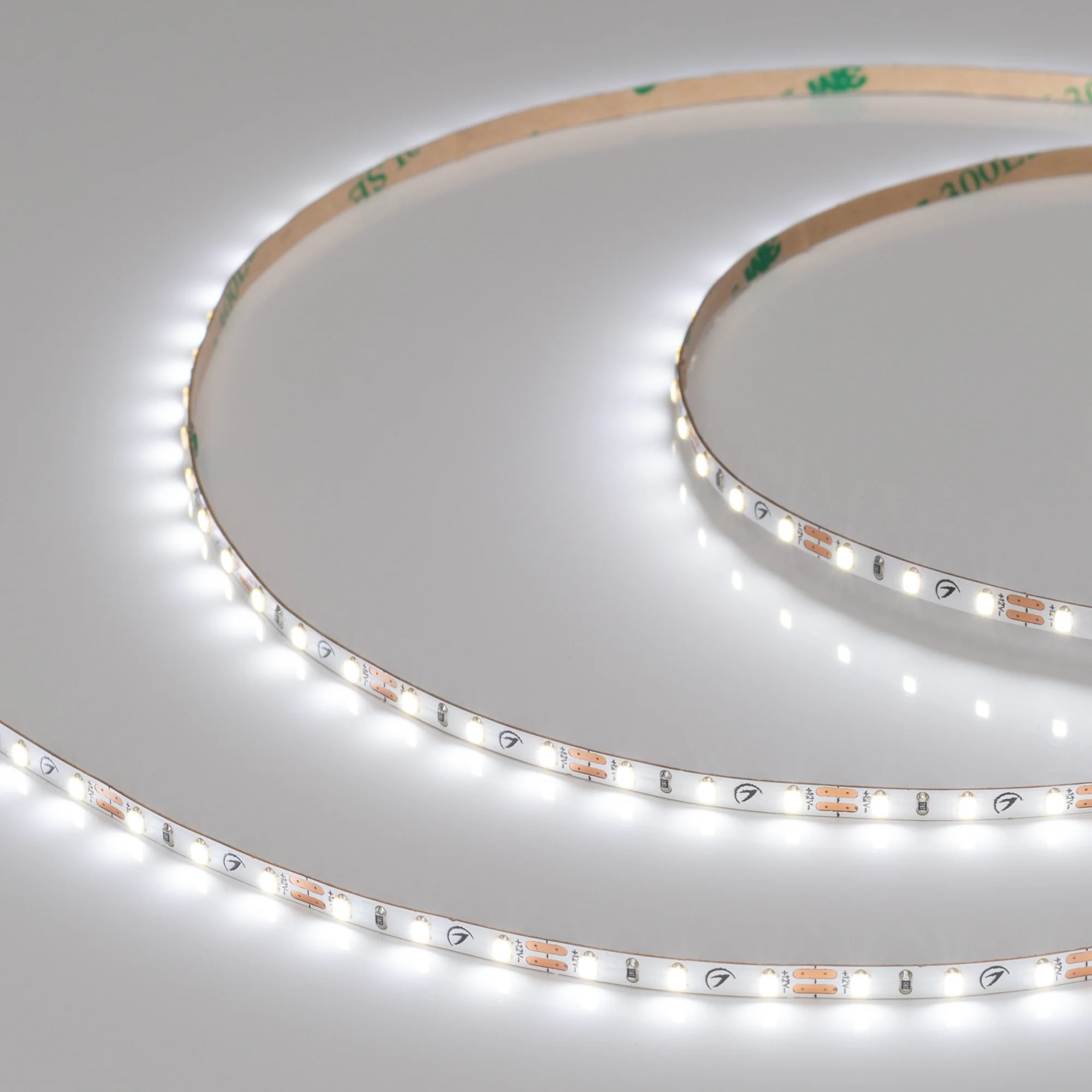 Лента MICROLED-M120-3.5mm 12V White6000 (8.3 W/m, IP20, 2216, 3m) 033003 - Гибкая узкая лента MICROLED, светодиоды smd 2216, 120 шт/м (360 шт. на 3 м), белая плата 3.5 мм, скотч 3М. Цвет БЕЛЫЙ 6000K. Питание 12V, мощность 8.3 Вт/м (24.9 Вт на 3 м), угол 1