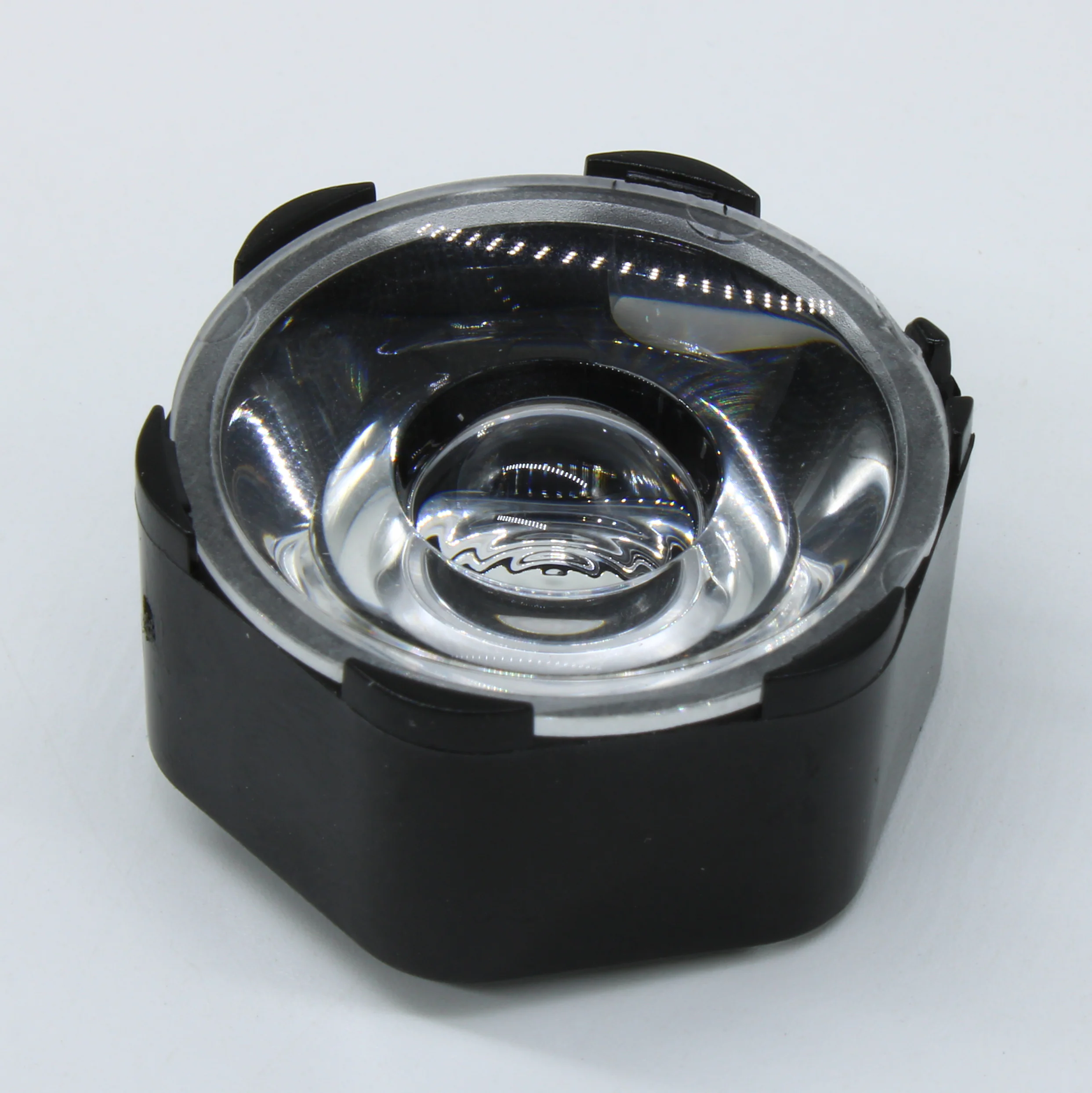 AYS29DH17-5G-HOLDER-P - Линза с черным  гексагональным холдером с пинами для светодиода 3535/3030/5050,  эфф=90%, ~5°,  29,1mm  H:17mm, PMMA