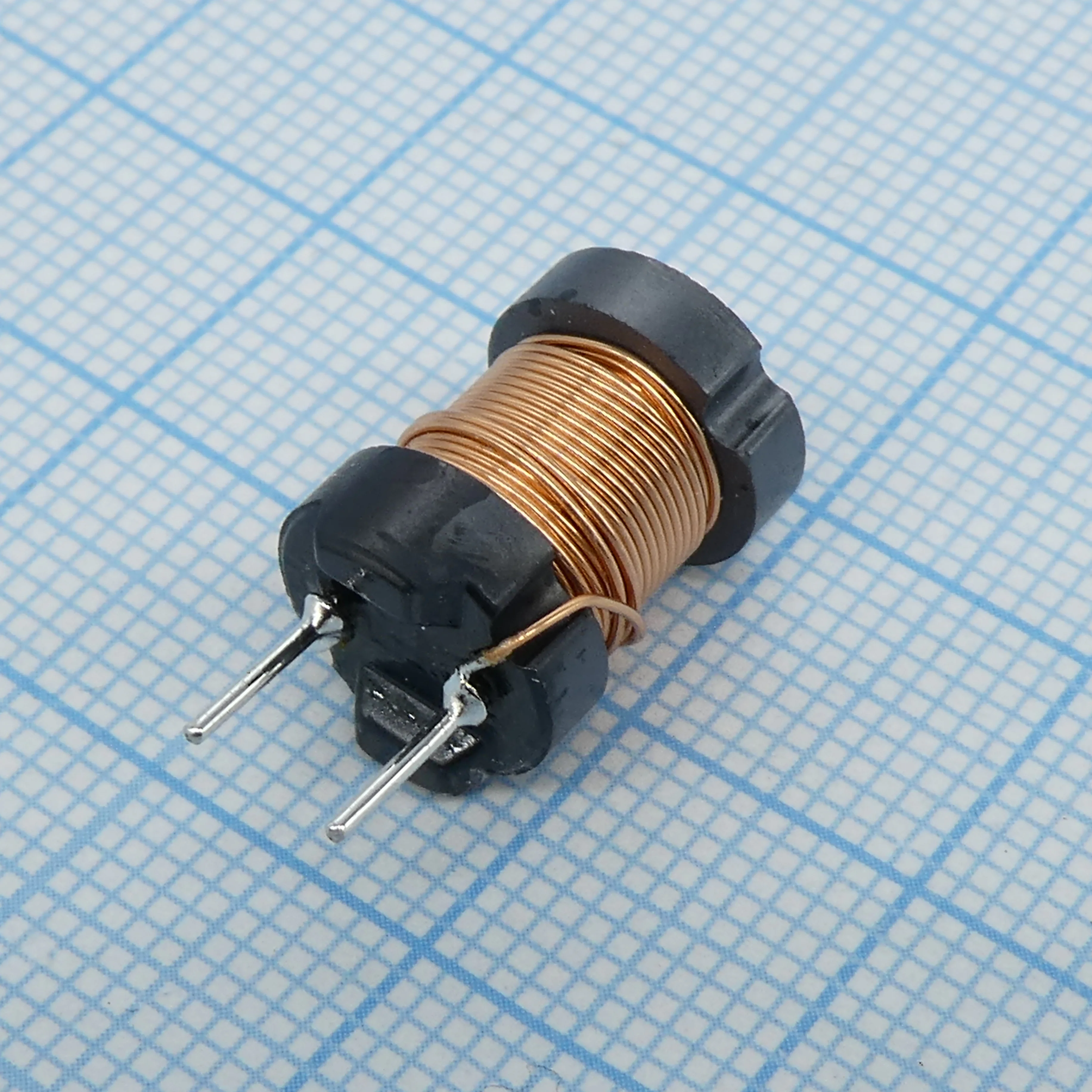 RCH114NP-221KB - Силовая индуктивность 220uH ±10% 1.2A 0.27Om радиальная без магнитного экрана