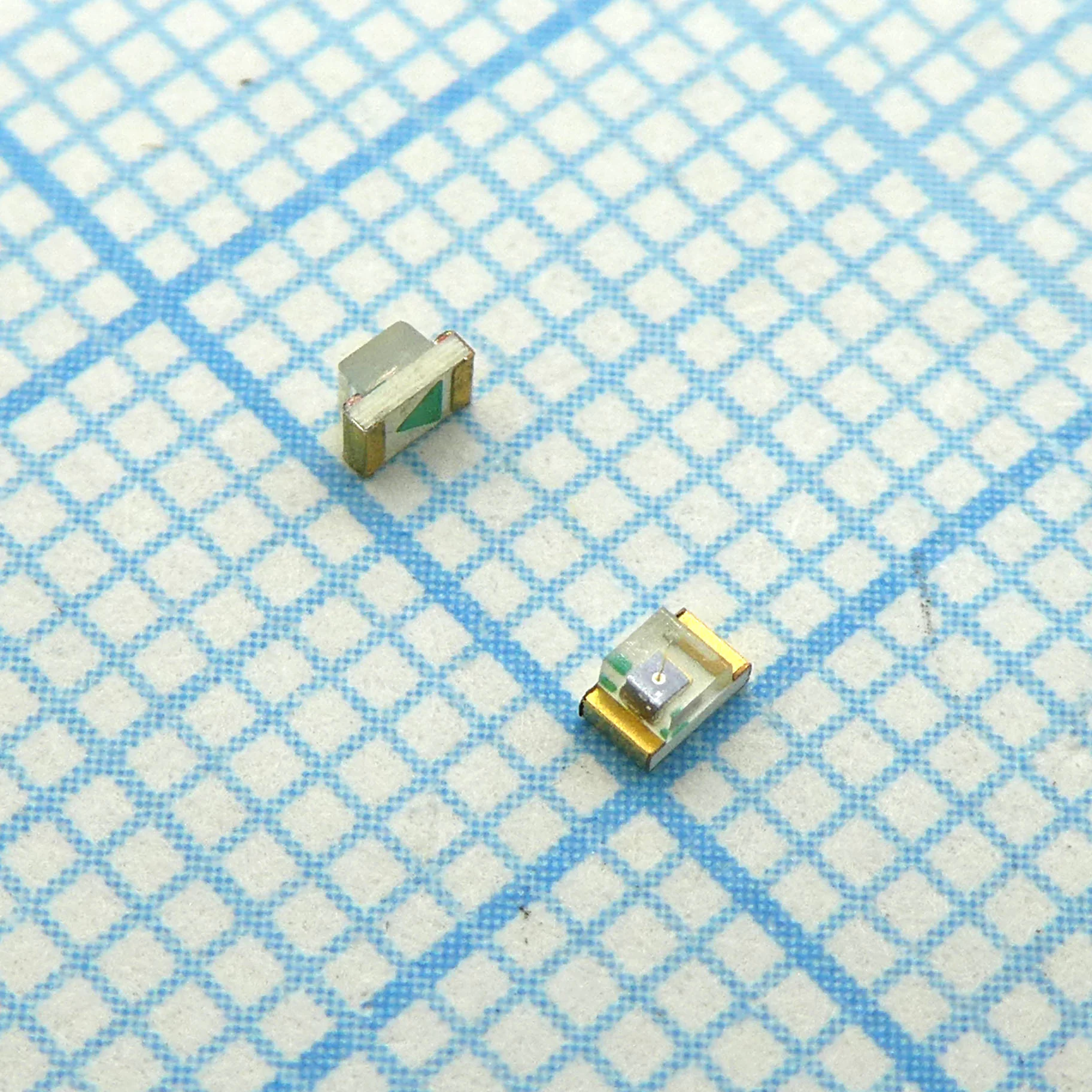 KP-2012P3C - Фототранзистор smd 2х1,25мм