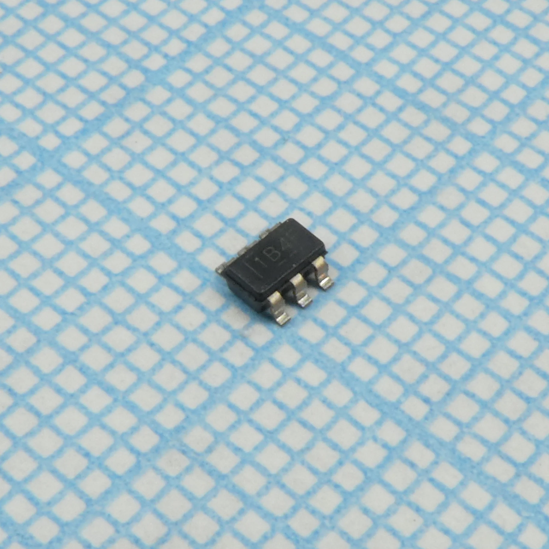 TPS25221DBVR - USB ключ силовой одиночный 2.7А 2.5В...5.5В 6-Pin SOT-23 лента на катушке