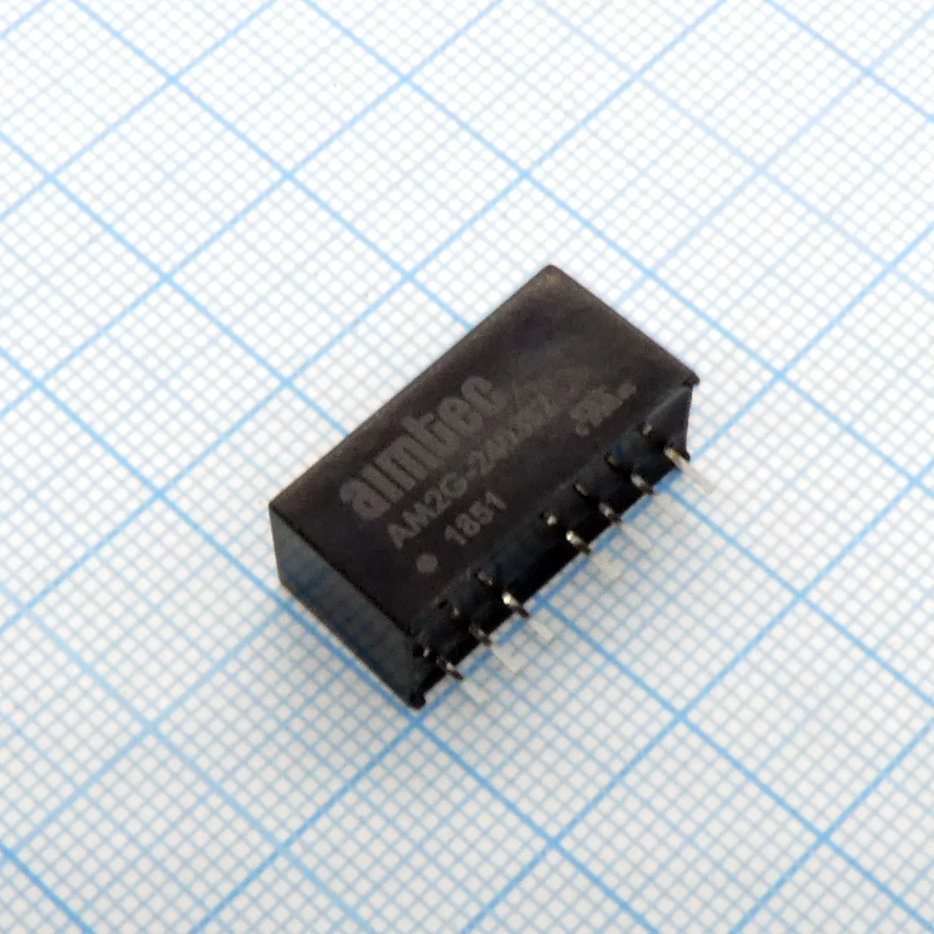 AM2G-2403SZ - DC/DC, 1.65Вт, вход 18…36В, выход 3.3В/0.5А, изоляция 1000В DC, КПД 70%, максимальная емкостная нагрузка не более 3300мкФ, вход On/Off, SIP8, 21.85x9.2x11.1мм, -40…85°C, пластик