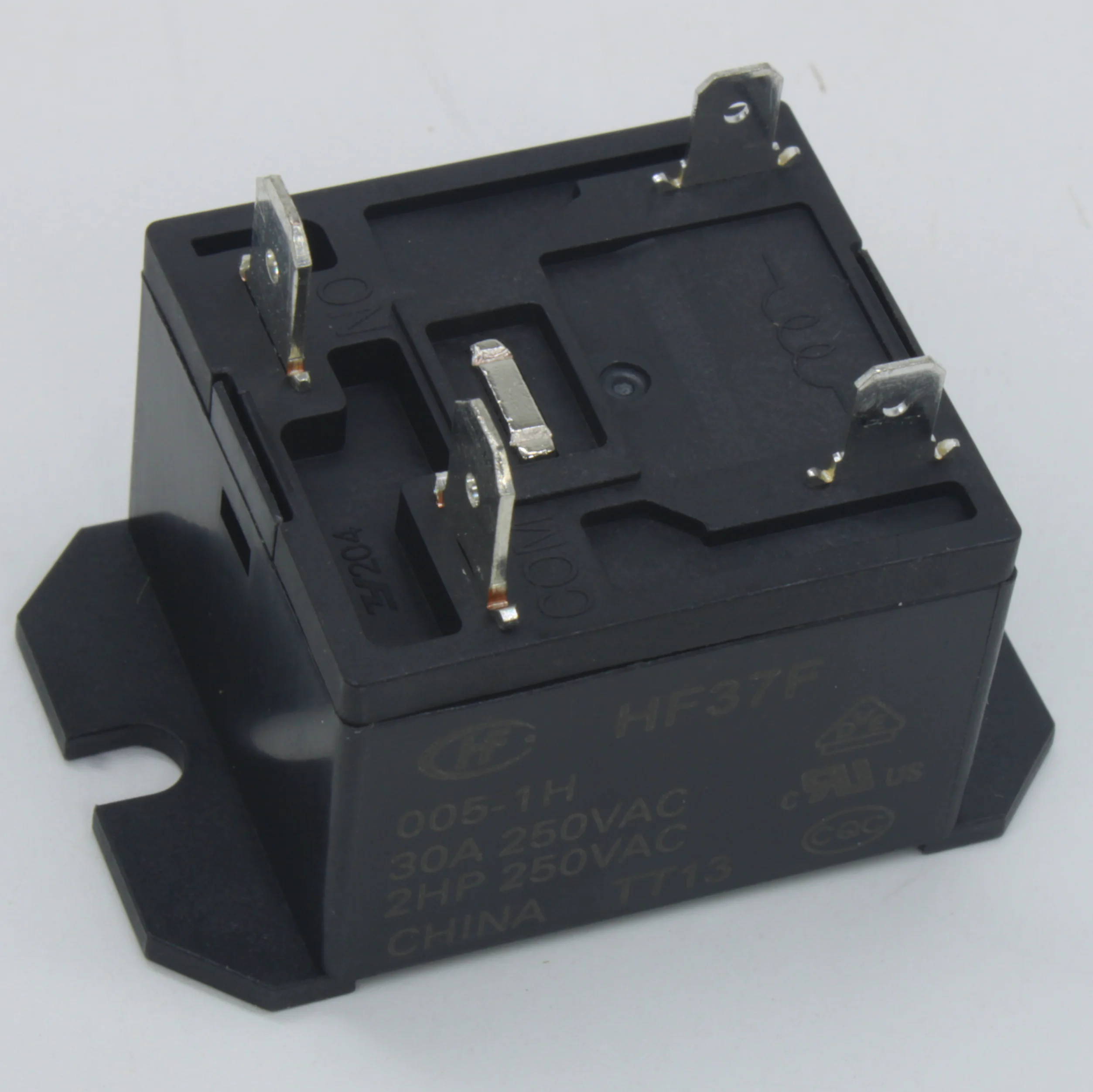HF37F/005-1H - Реле силовое миниатюрное 30А один контакт на замыкание катушка 5В