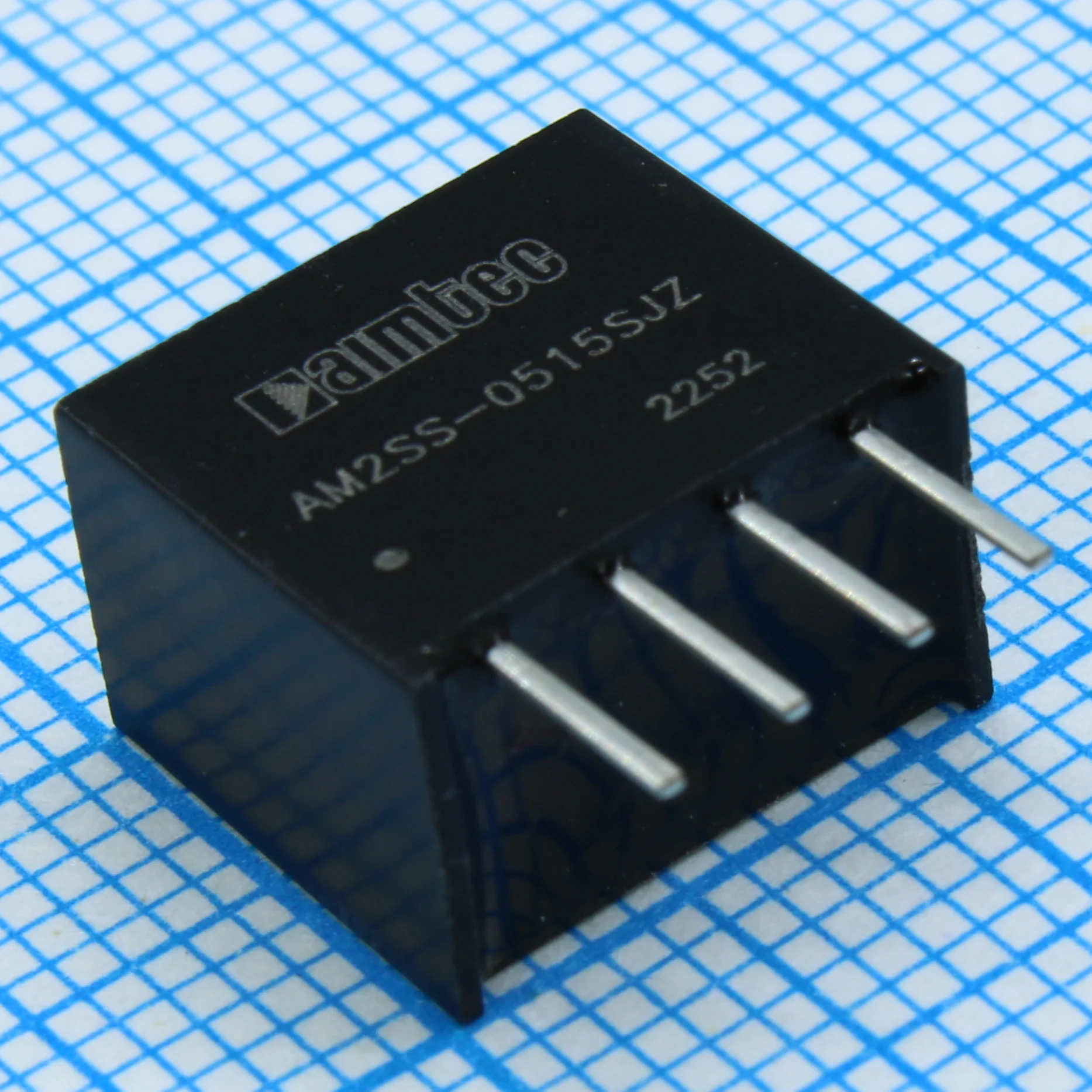 AM2SS-0515SJZ - DC/DC, 2Вт, вход 4.5…5.5В, выход 15В/0.013…0.133А, изоляция 1500В DC, КПД 81%, максимальная емкостная нагрузка не более 560мкФ, SIP4, 11.6x7.55x10.16мм, -40…85°C, пластик