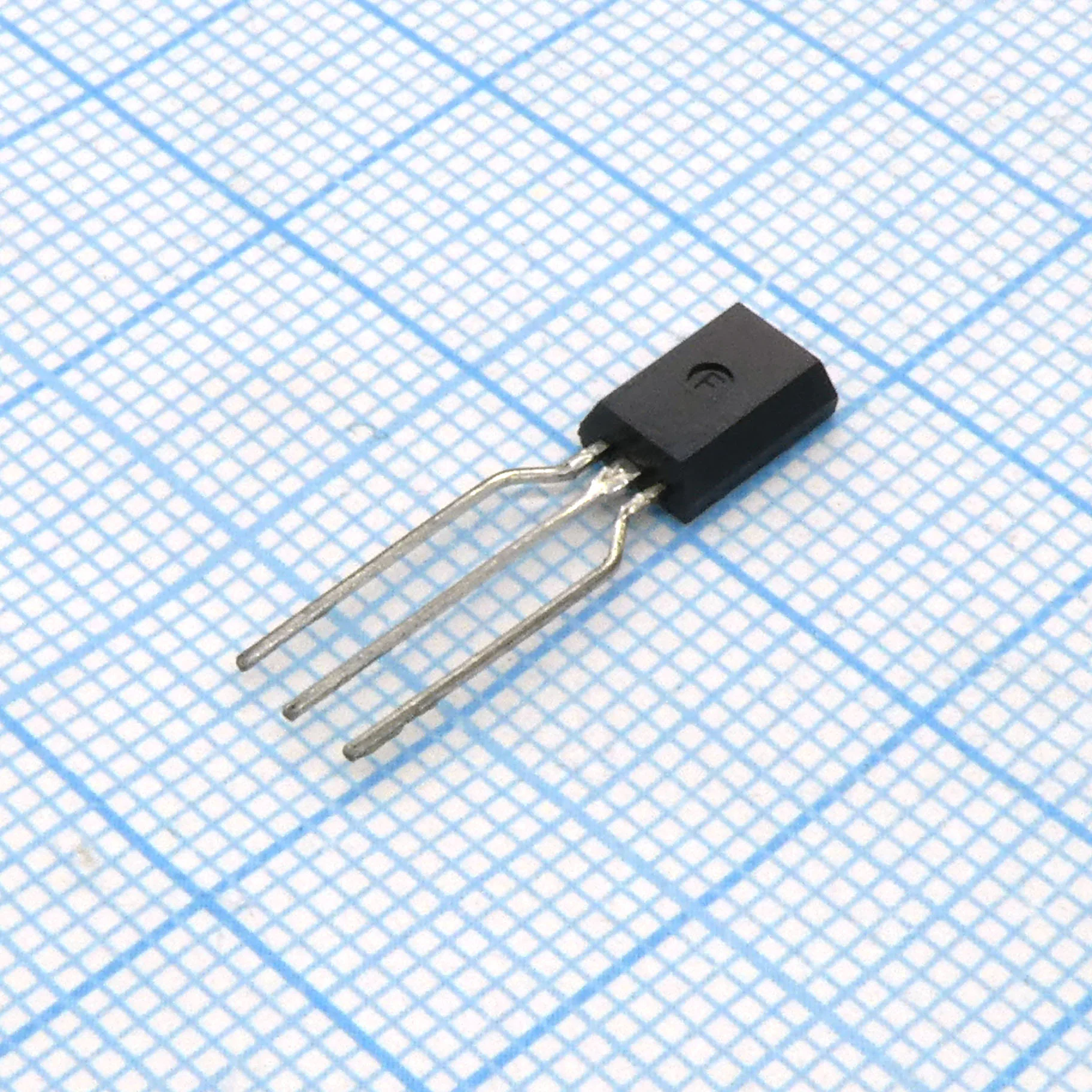 KTA1273 Y - Биполярный транзистор, PNP, 30 В, 2 А, 1 Вт