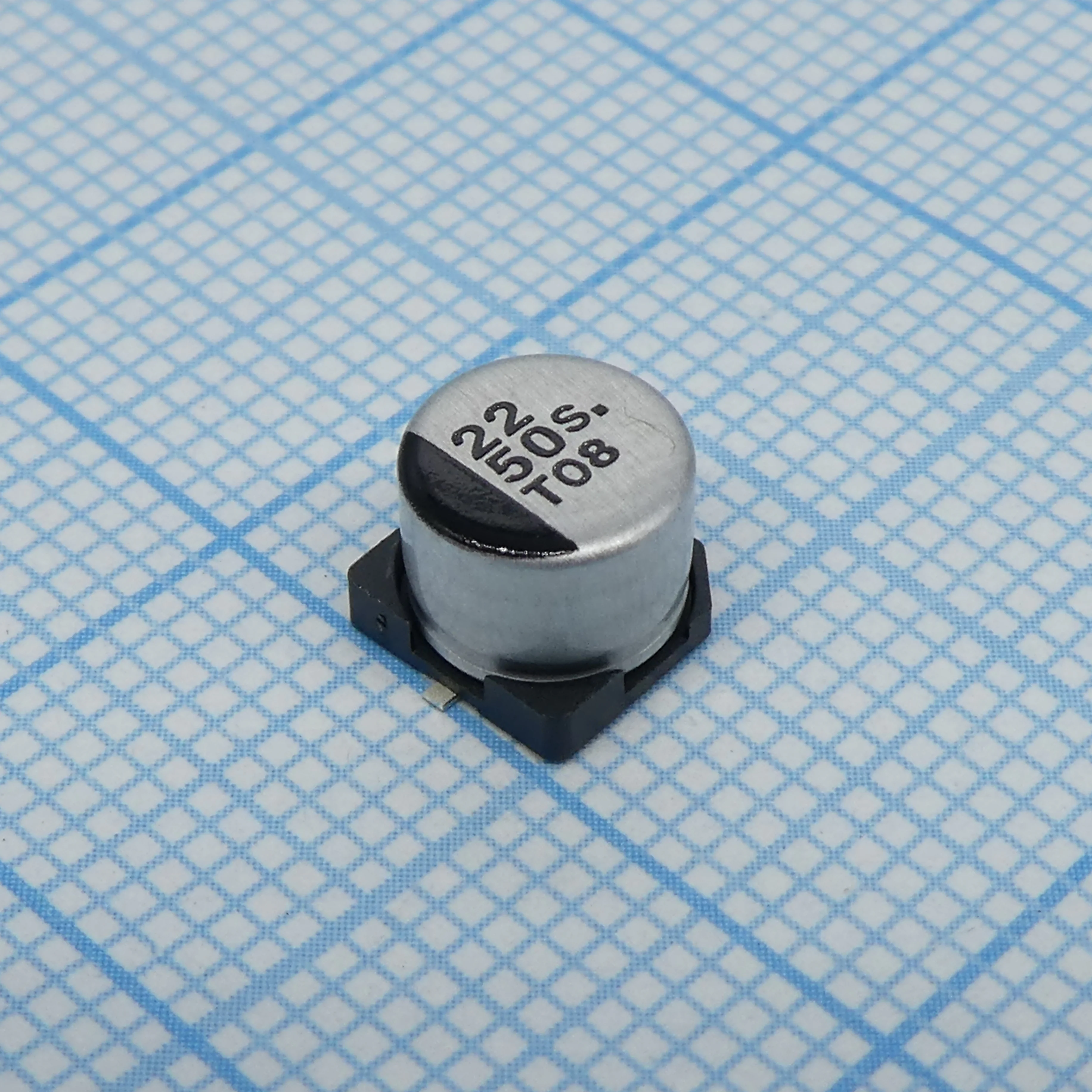 EEE1HA220WP - Конденсатор алюминиевый электролитический 22мкФ 50В 20% 20% 30mA SMD 6.3x5.4мм 1000h 85C