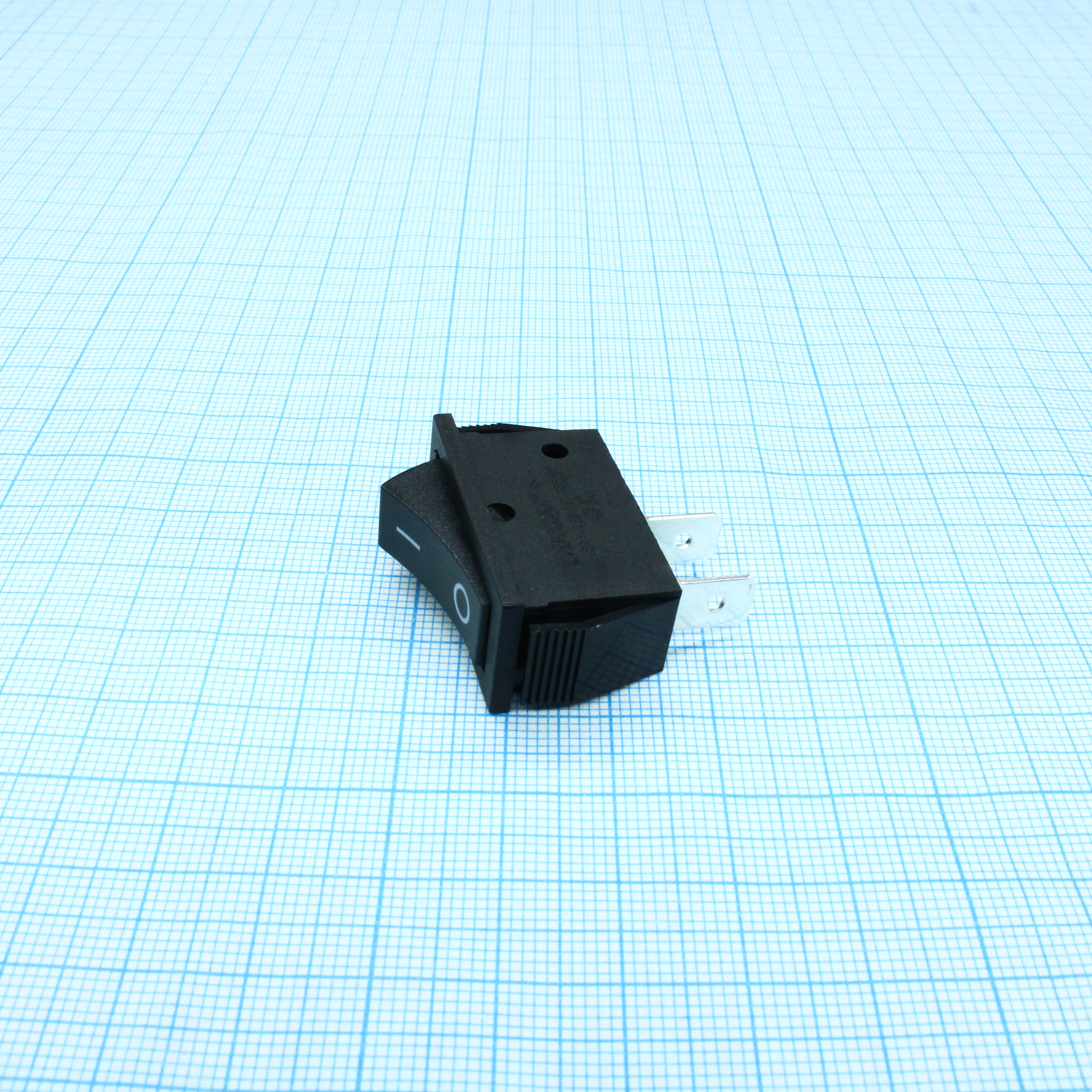 RK1-12 1X1 B/B"0-" - Выключатель клавишный ON-OFF без подсветки цвет корпуса (черный) цвет кнопки (черный)
