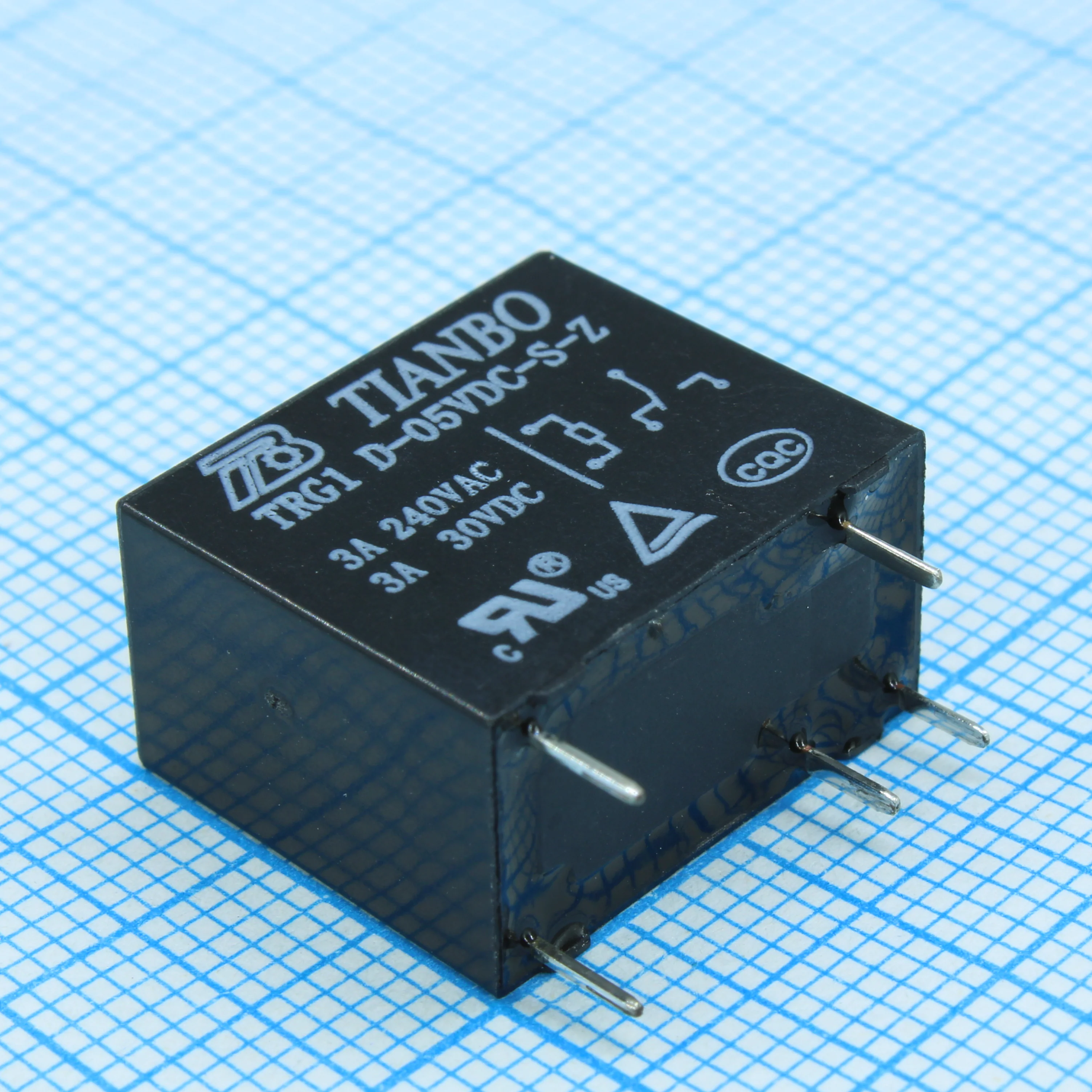 TRG1-D-5VDC-S-Z - Реле силовое 3А одна группа на переключение катушка 5В 0.45Вт