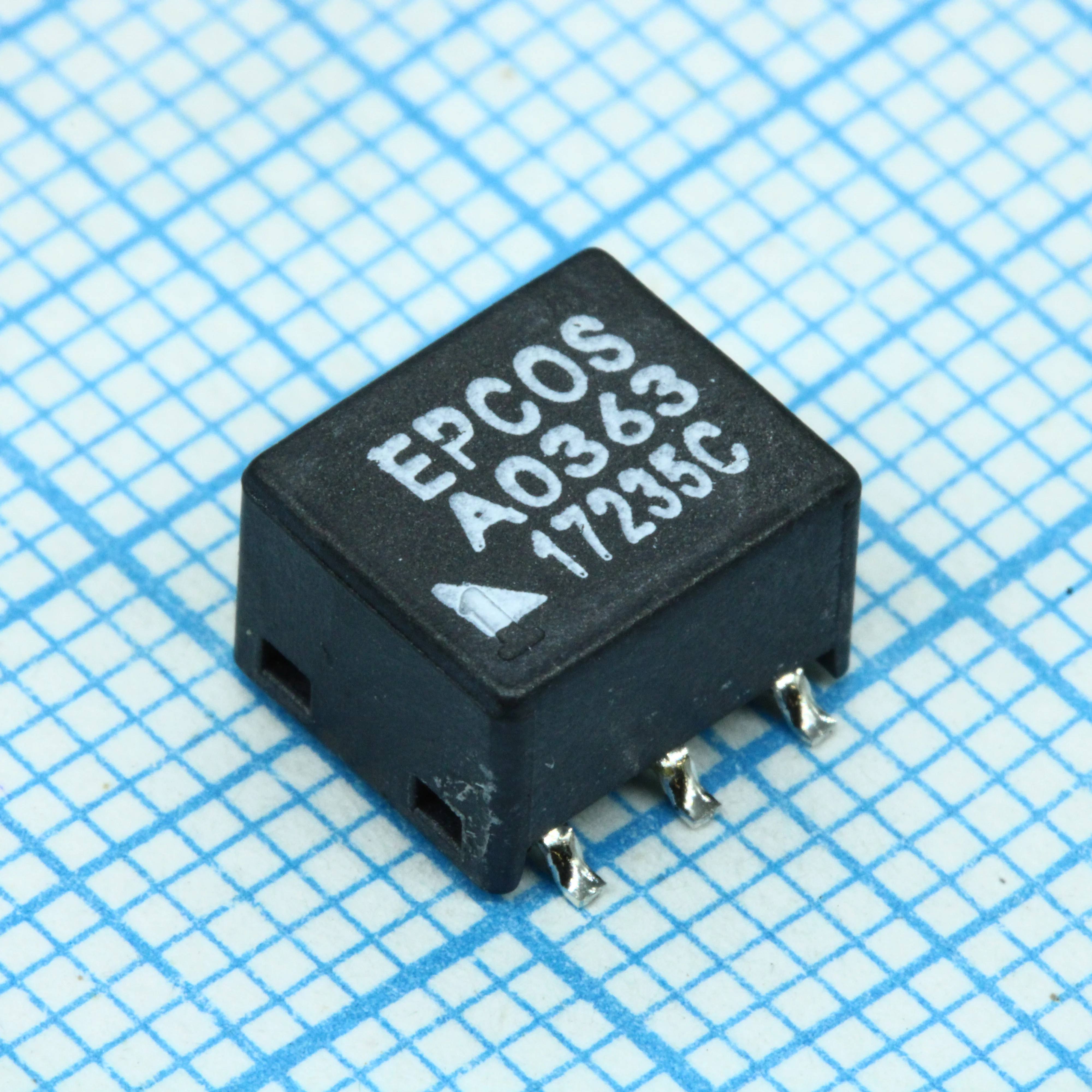 B82805A0363A250 - Трансформатор импульсный 1:1:1.7:1.7 500В переменного тока  6 выводов  Gull Wing  для поверхностного монтажа