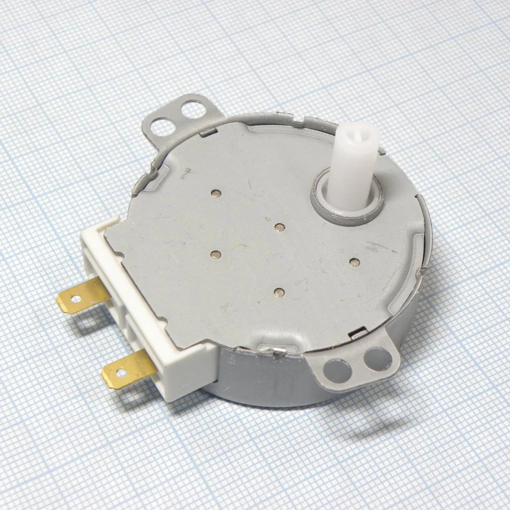 СВЧ:Двиг.тарелки SM-16T 30VAC - СВЧ:Двигатель тарелки, 30В, 50/60Гц, 3W, 5/6RPM(оборотов в минуту), пластмассовый вал со спилом (с лыской), высота вала 14мм