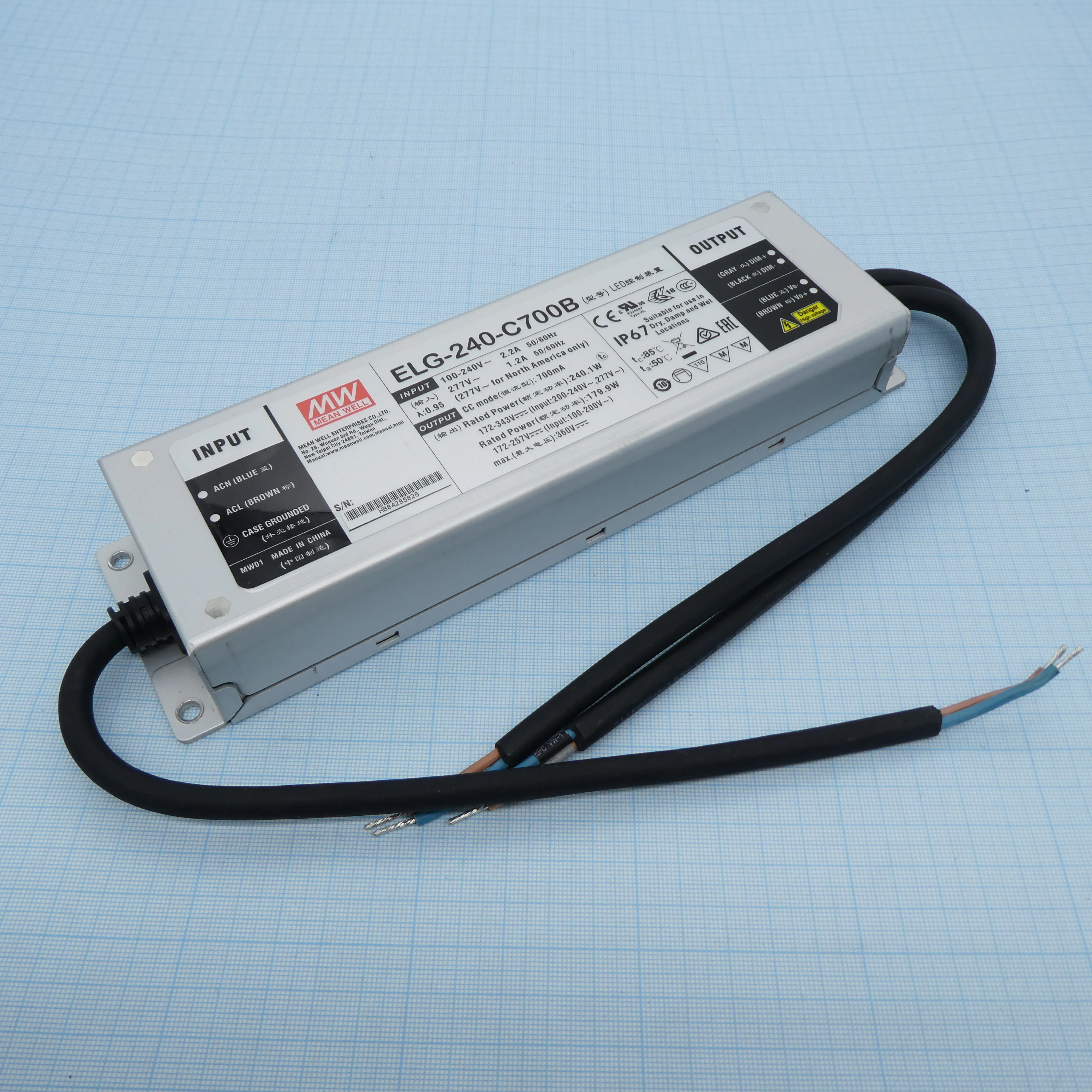 ELG-240-C700B - AC-DC, 240.1Вт, IP67, вход 100…305В AC, 47…63Гц/142…431В DC, ККМ, выход 172...343В/700мА, изоляция 3750В AC, в кожухе 244х71х37.5, -40…+85°С (корпус), димминг 3 в 1