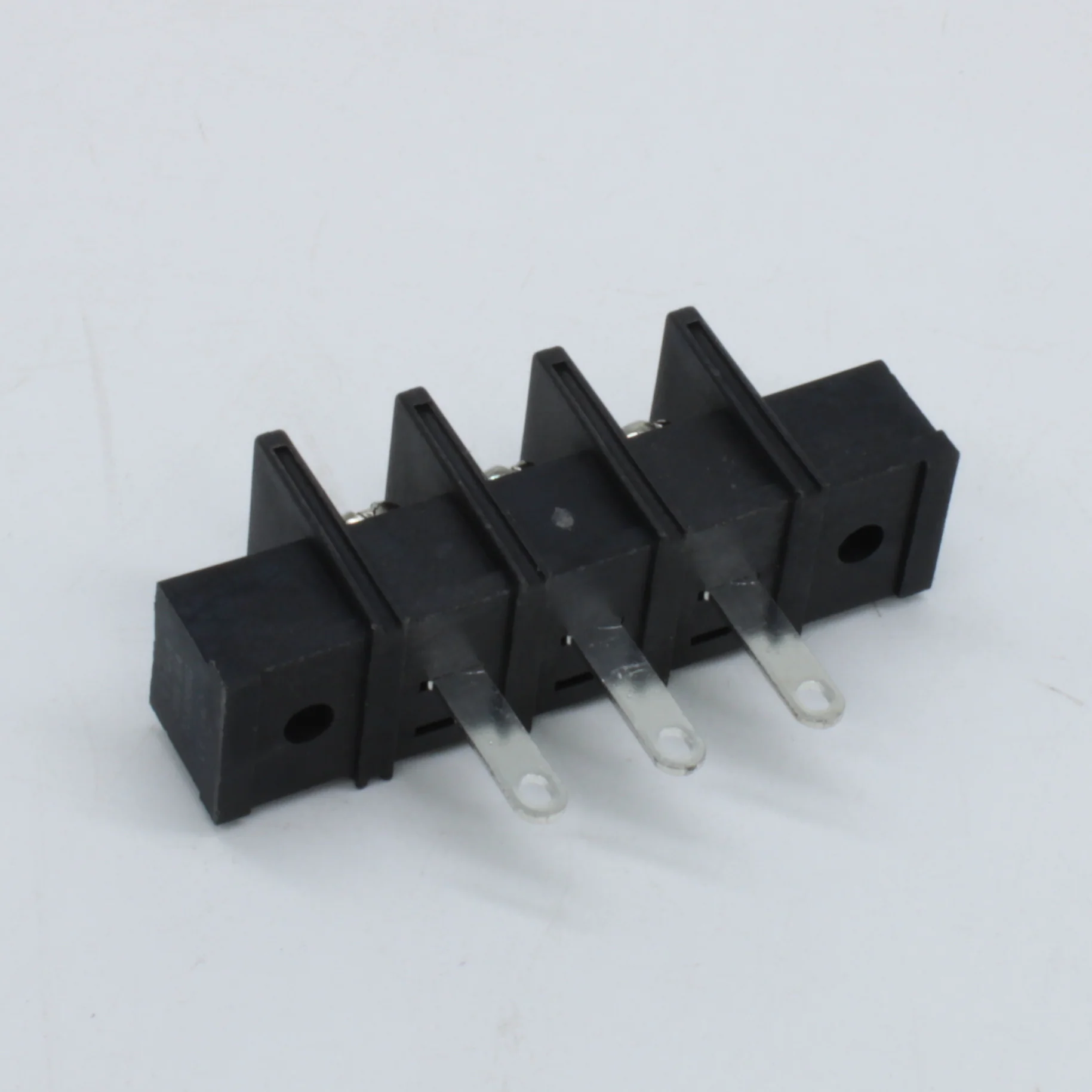 GT55H-A-03P-13-00 - Барьерный клеммный блок 3 контакта. Серия GT55H-A