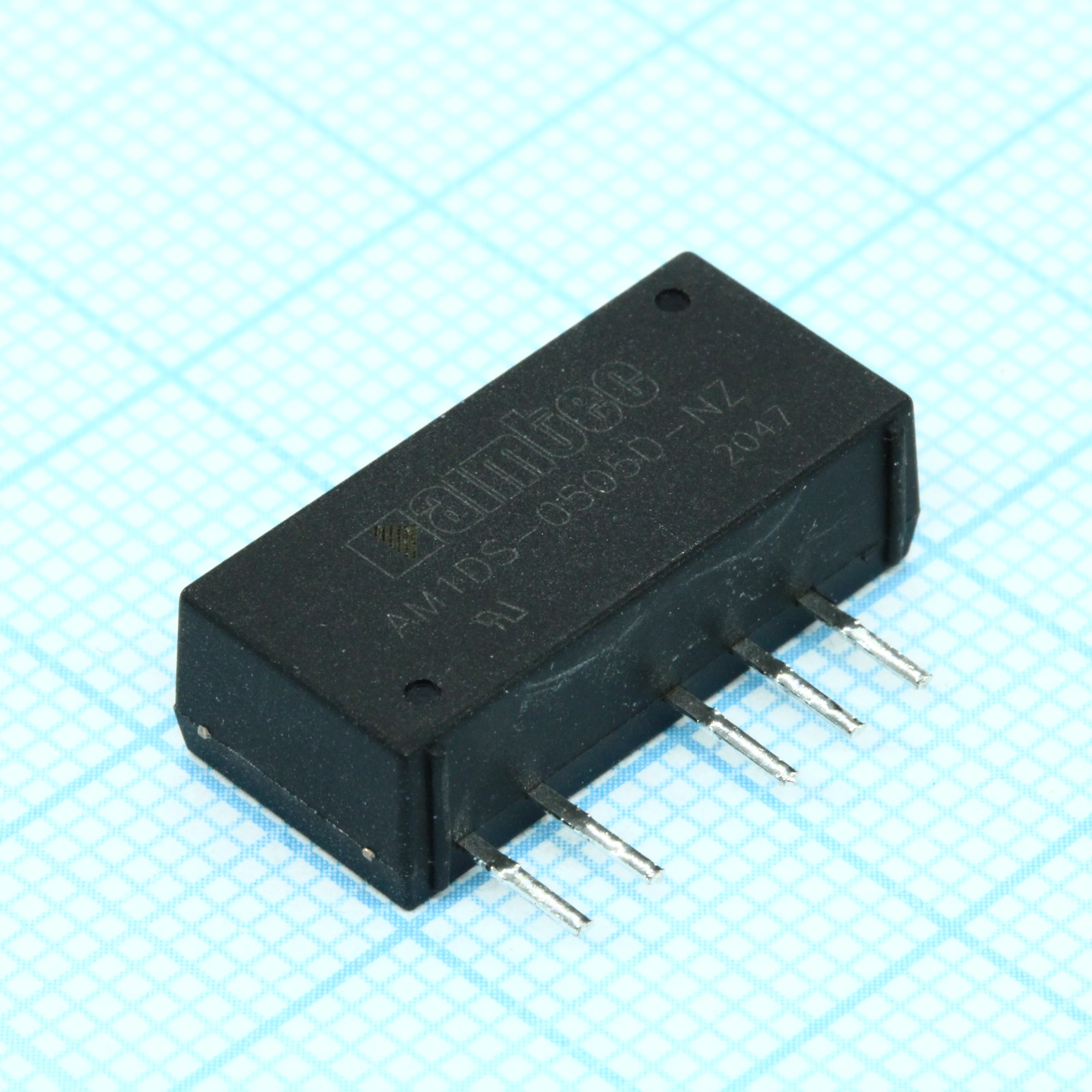 AM1DS-0505D-NZ - DC/DC, 1Вт, вход 4.5…5.5В, выход ±5В/±0.1А, изоляция 1500В DC, КПД 80%, максимальная емкостная нагрузка не более ±100мкФ, SIP7, 19.5x6x9.35мм, -40…105°C, пластик