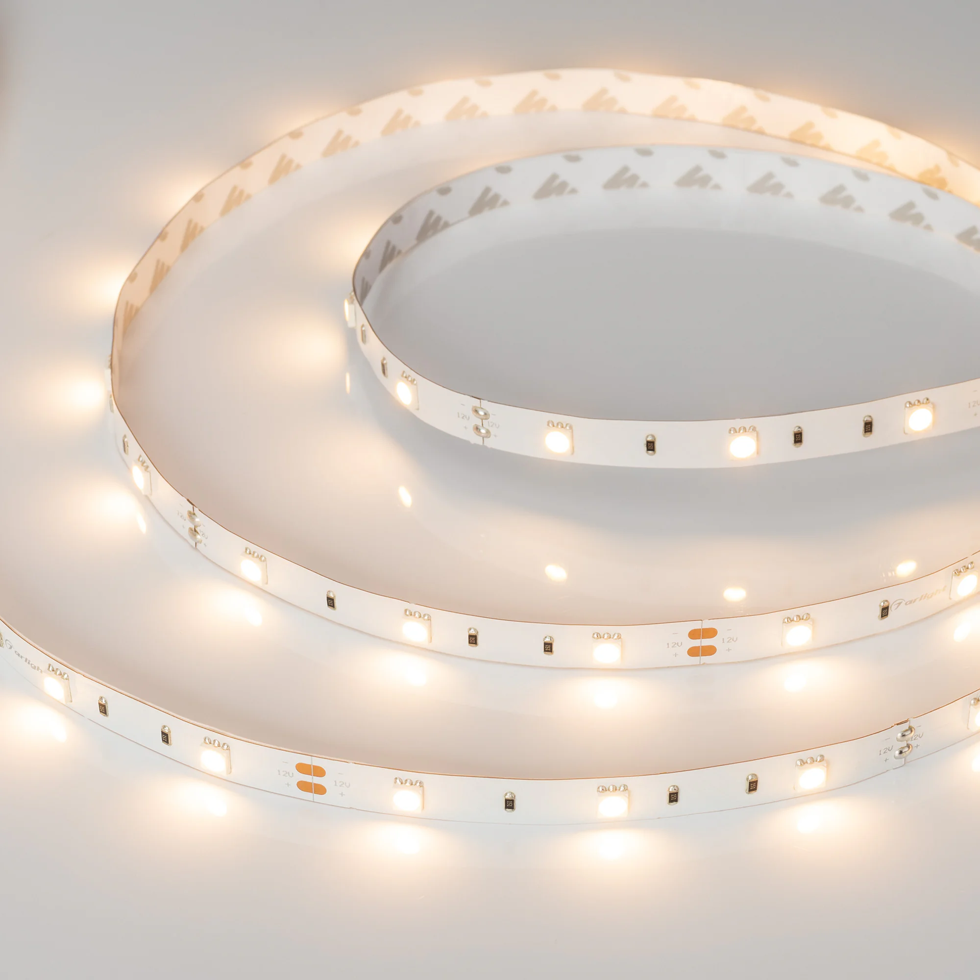 Лента RT-B30-10mm 12V Warm2700 (7.2 W/m, IP20, 5060, 5m) 010594(2) - Светодиодная лента RT-B30, открытая. Светодиоды 5060, 30 шт/м (150 шт на 5 м), белая плата, ширина 10 мм, скотч 3M. Цвет ТЁПЛЫЙ 2700 K, цветопередача CRI>85, угол 120°. Питание 12V, мощн