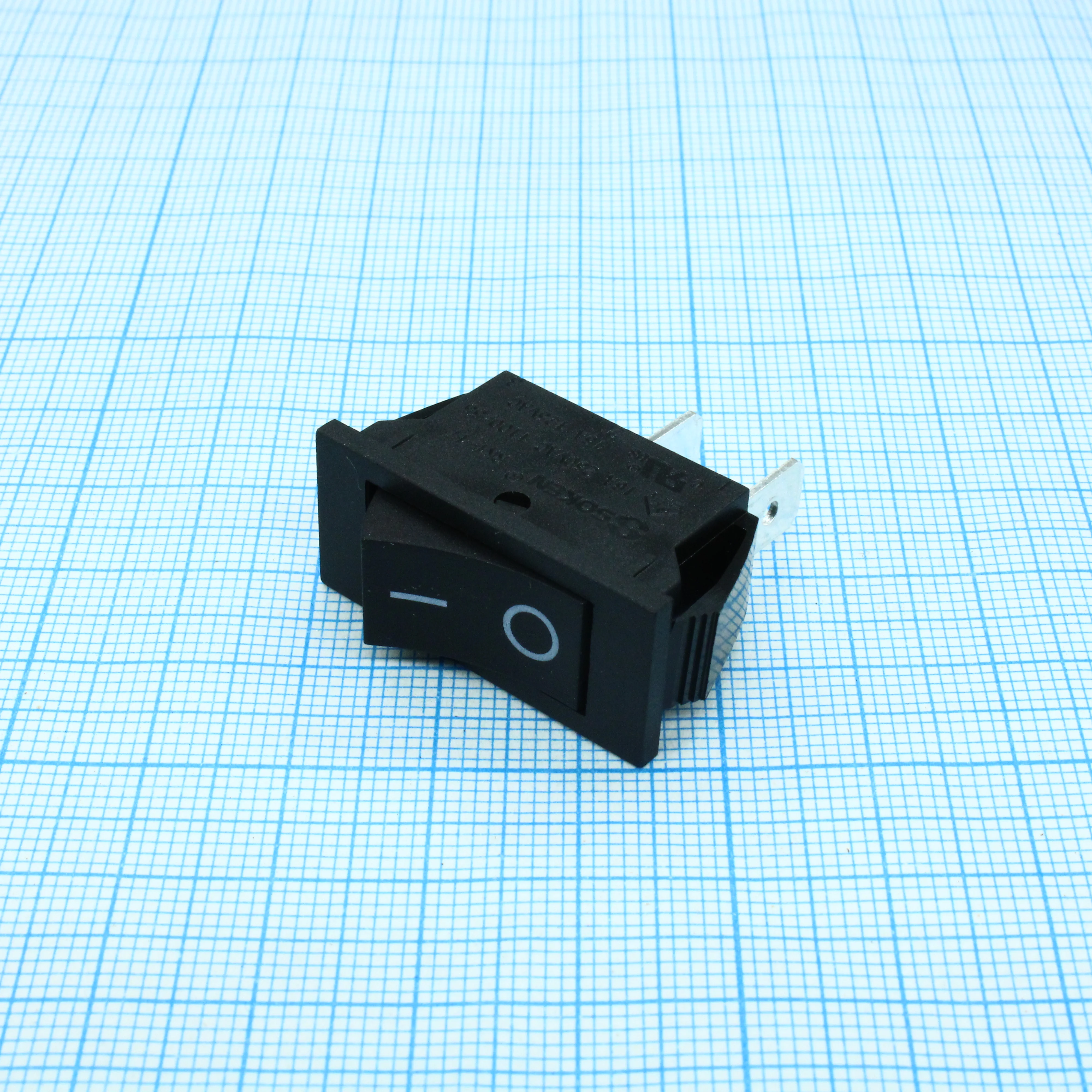 RK1-17 1X1 B/B"0-" - Выключатель клавишный ON-OFF без подсветки цвет корпуса (черный) цвет кнопки (черный)