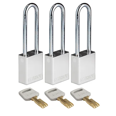 gws150276 - Замки SafeKey алюминиевые со стальной дужкой, высота дужки – 76 мм, диаметр дужки – 6.4 мм, алюминиевый корпус, размеры корпуса – 46х38х19 мм, система "Одинаковые ключи", цвет – серебристый, 3 шт/упак