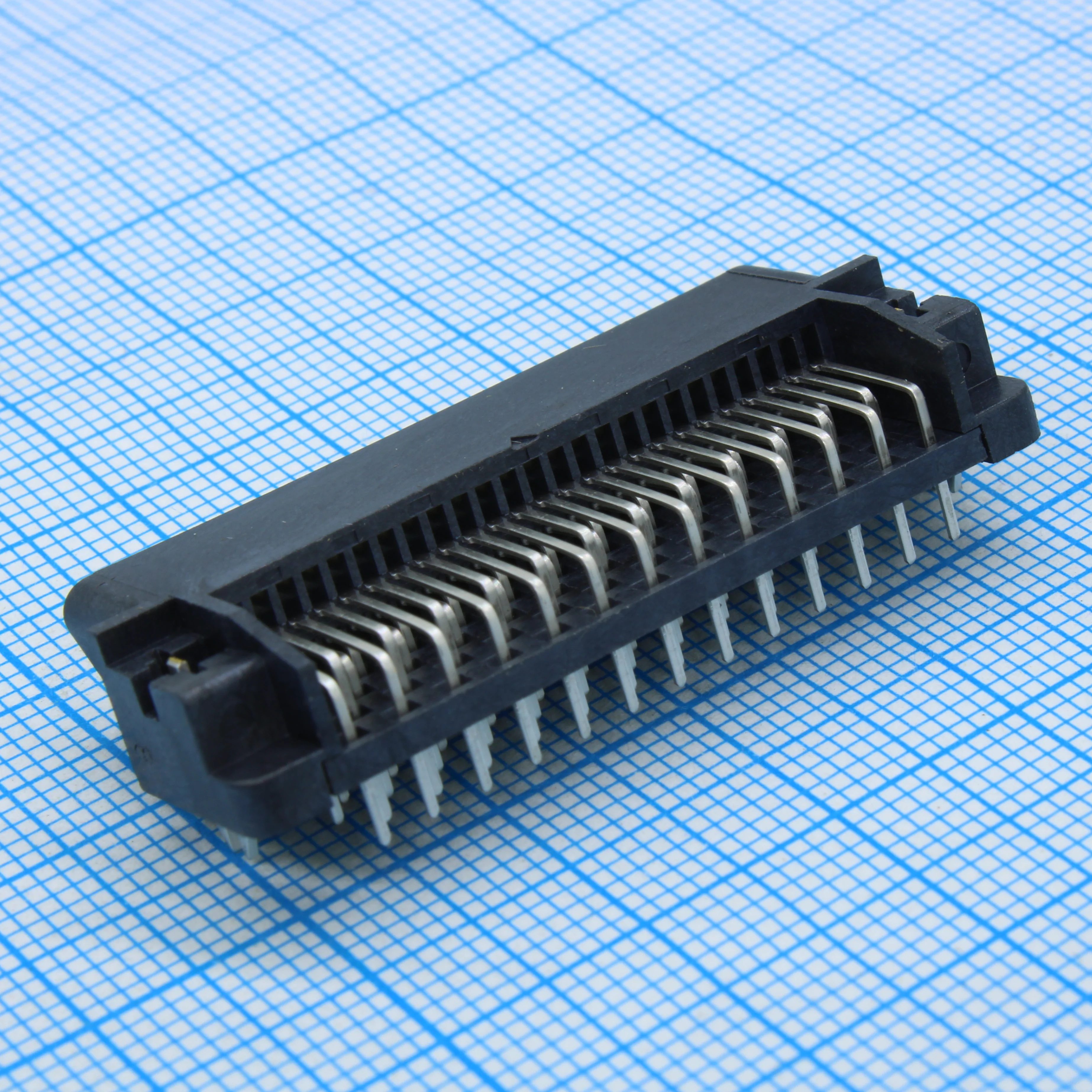 L-KLS1-SCSI-10-50MLS - Разъем SCSI CN Type пластиковый Male угловой PCB монтаж, 50 контактов