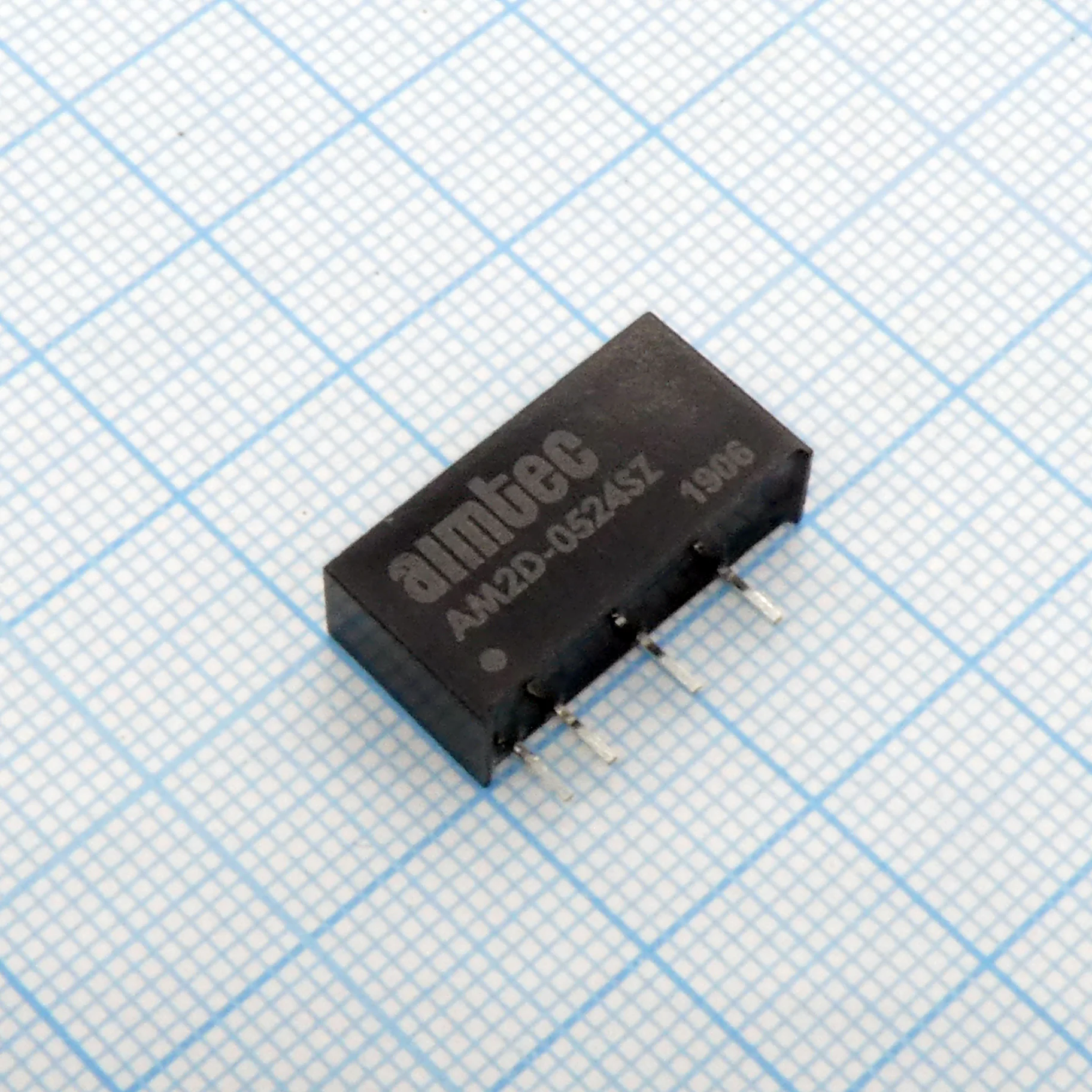 AM2D-0524SZ - DC/DC, 2Вт, вход 4.5…5.5В, выход 24В/0.083А, изоляция 1000В DC, КПД 82%, максимальная емкостная нагрузка не более 470мкФ, SIP7, 19.5x6x10мм, -40…85°C, пластик