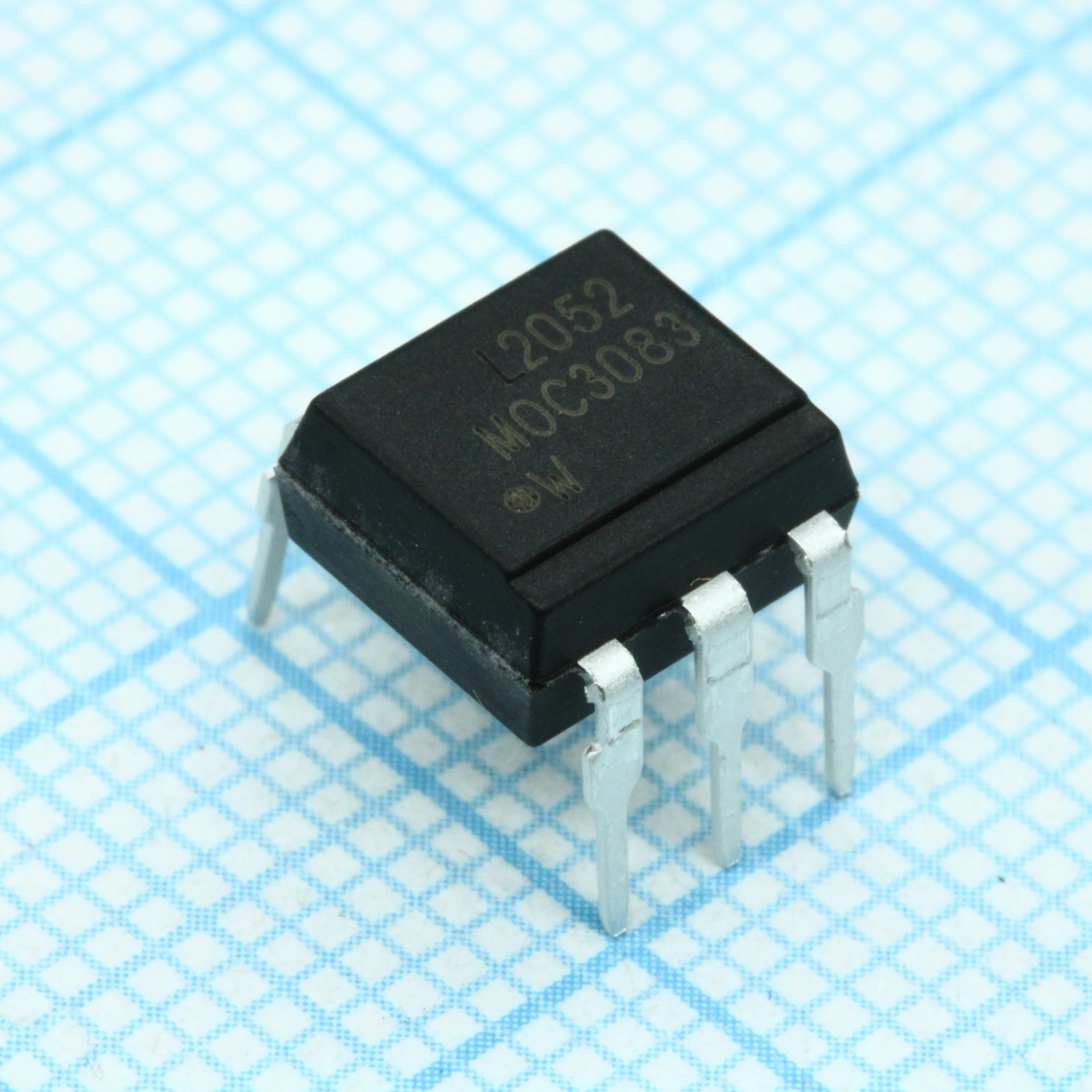 MOC3083 - Оптопара симисторная изоляция 5кВ 6DIP