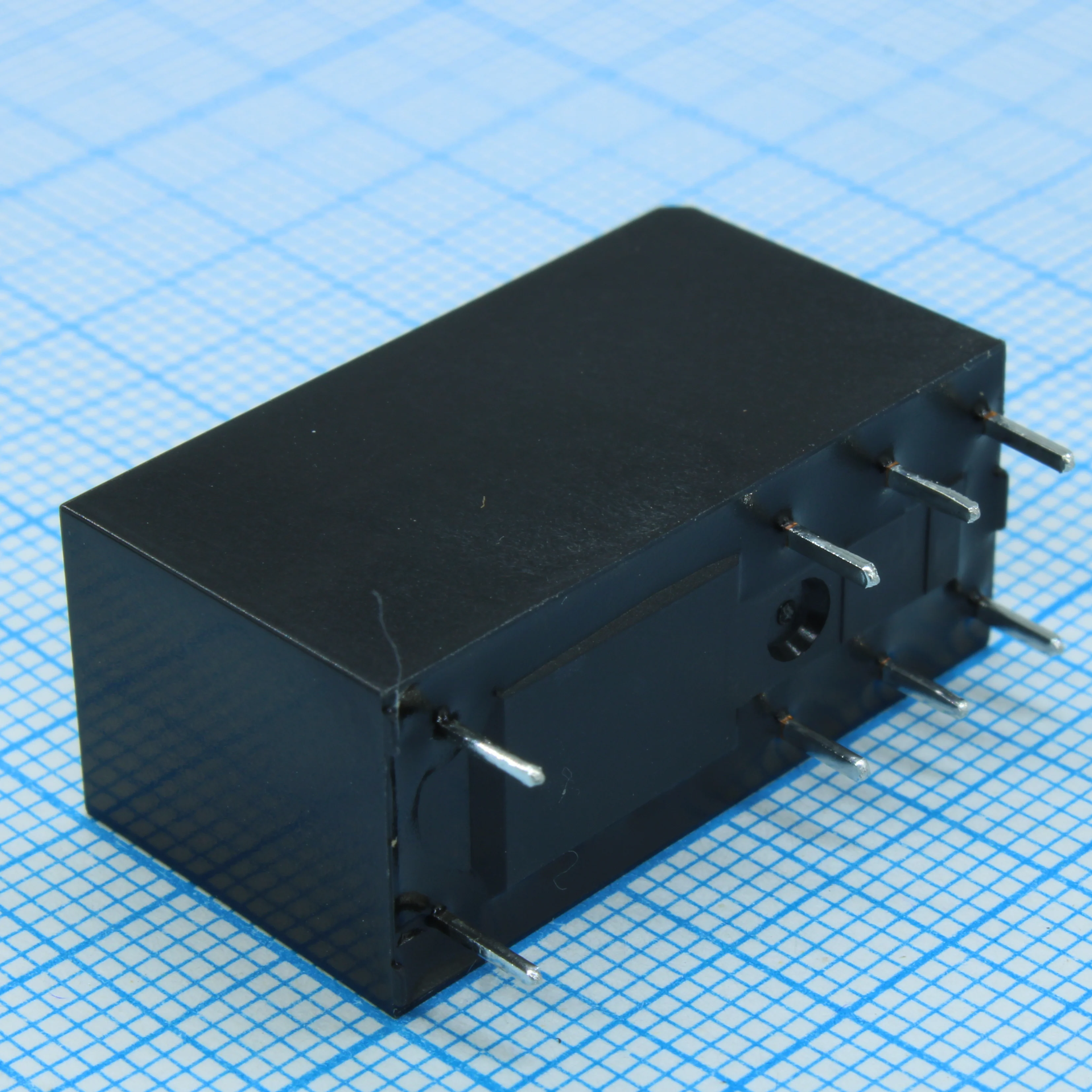 HF115F/024-2ZS4B - Реле силовое, 8 А, 24 В, две группы на переключение