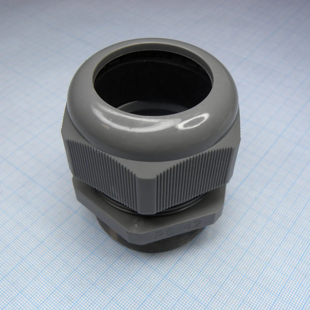 DDL-PG42P-1 (grey) - Кабель ввод, крепление на панель, гайка для крепления на панель приобретается отдельно
