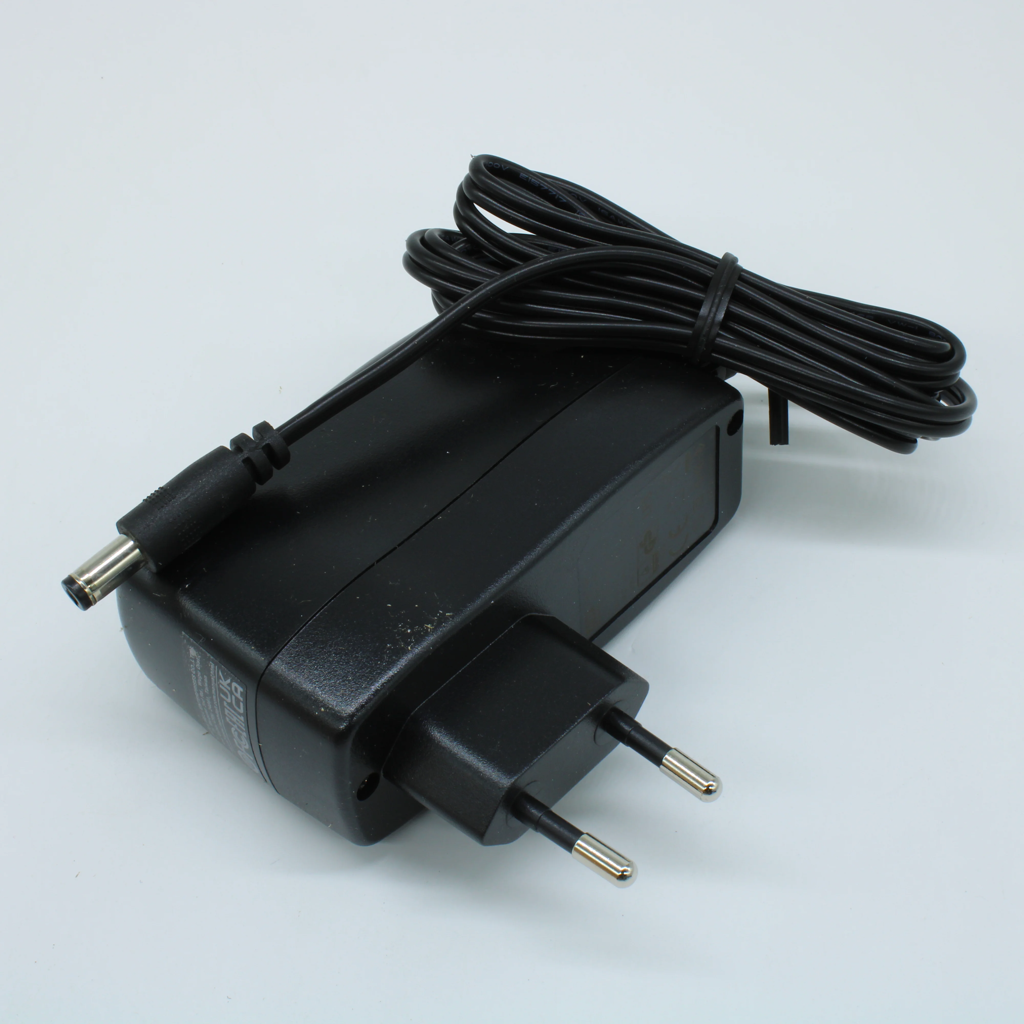 SGA60E05-P1J - AC-DC, 30Вт, сетевой адаптер, выход 5В/6А, вход 90...264В AC, 47...63 Гц, изоляция 4200B DC, 93.5x35x51.5мм, -20...+50C, евровилка, выходной разъем 11мм, диам. 5.5х2.1мм