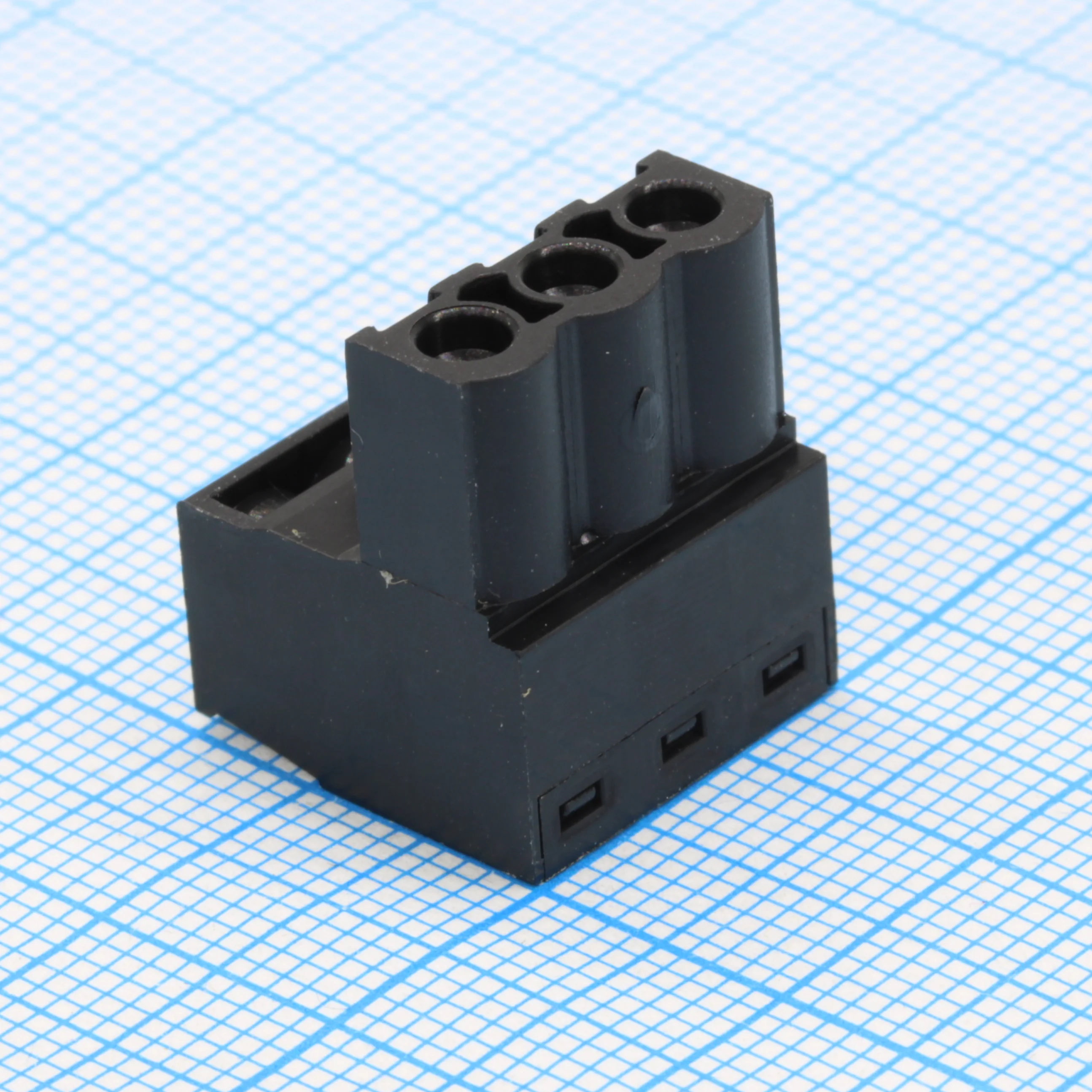 WJ2EDGK-5.0-03P-13-00A - Разъем клеммный винтовой на кабель 3 контакта шаг 5 мм