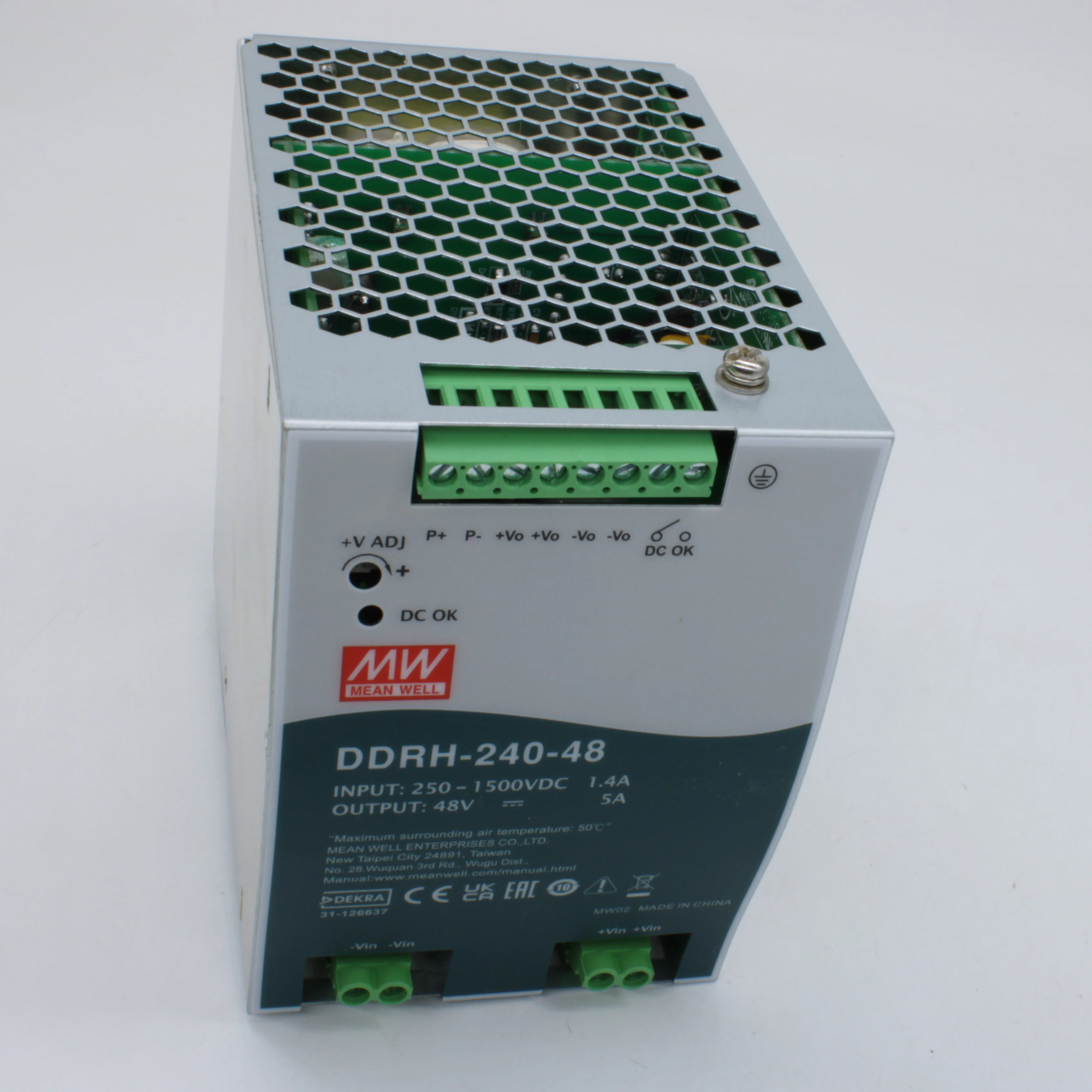 DDRH-240-48 - DC-DC, 240Вт, вход 250…1500 В DC, выход 48В/5А, рег.выход 48…58В, изоляция 4000В DC, паралл.подключение, в кожухе на DIN-рейку, 85.5х125.2х129.2мм, -40...+85°С