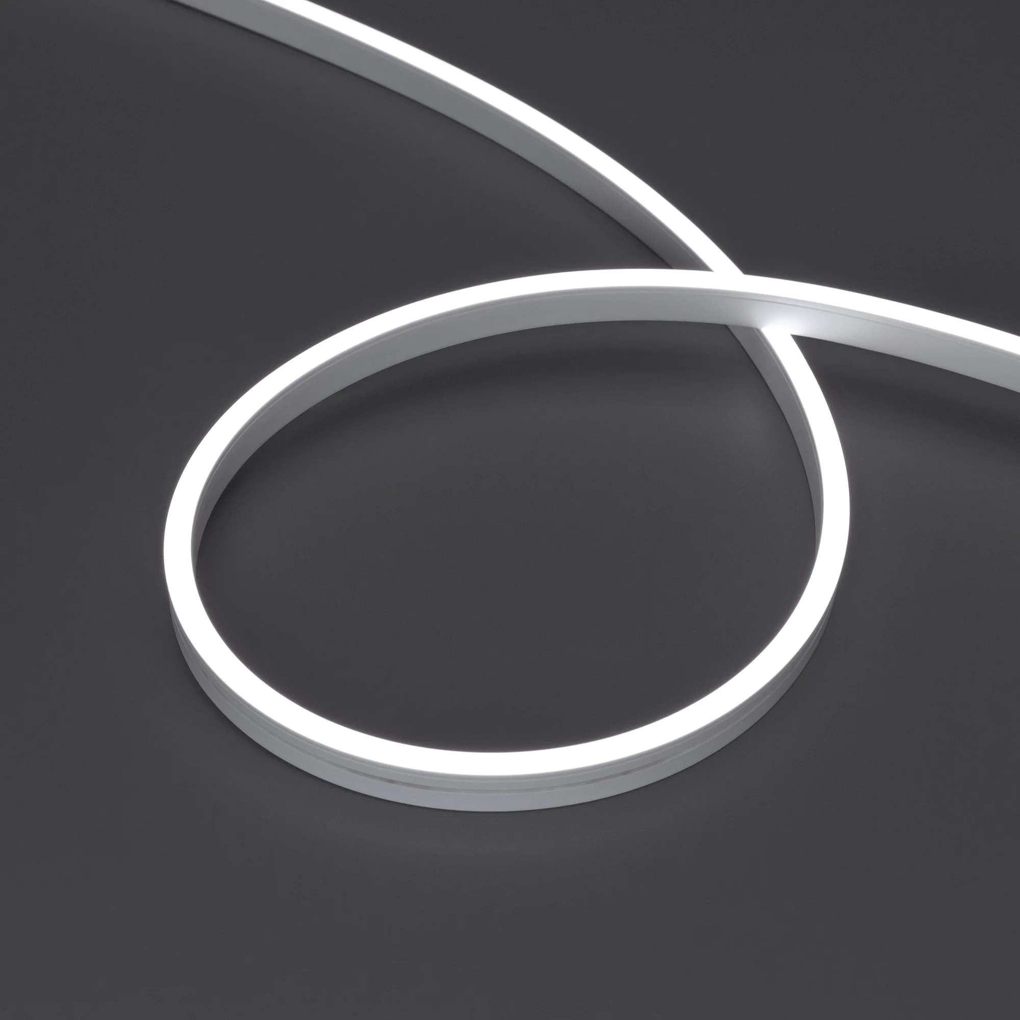 Лента герметичная MOONLIGHT-SIDE-A120-06x12mm 24V White6000 (9.6 W/m, IP65, 5m, wire x2) 041033 - Гибкая герметичная лента (неон серии MOONLIGHT), сечение 6х12 мм. Светодиоды SMD 2835 120 шт/м. Цвет свечения БЕЛЫЙ (6000 К), индекс цветопередачи CRI>90, св
