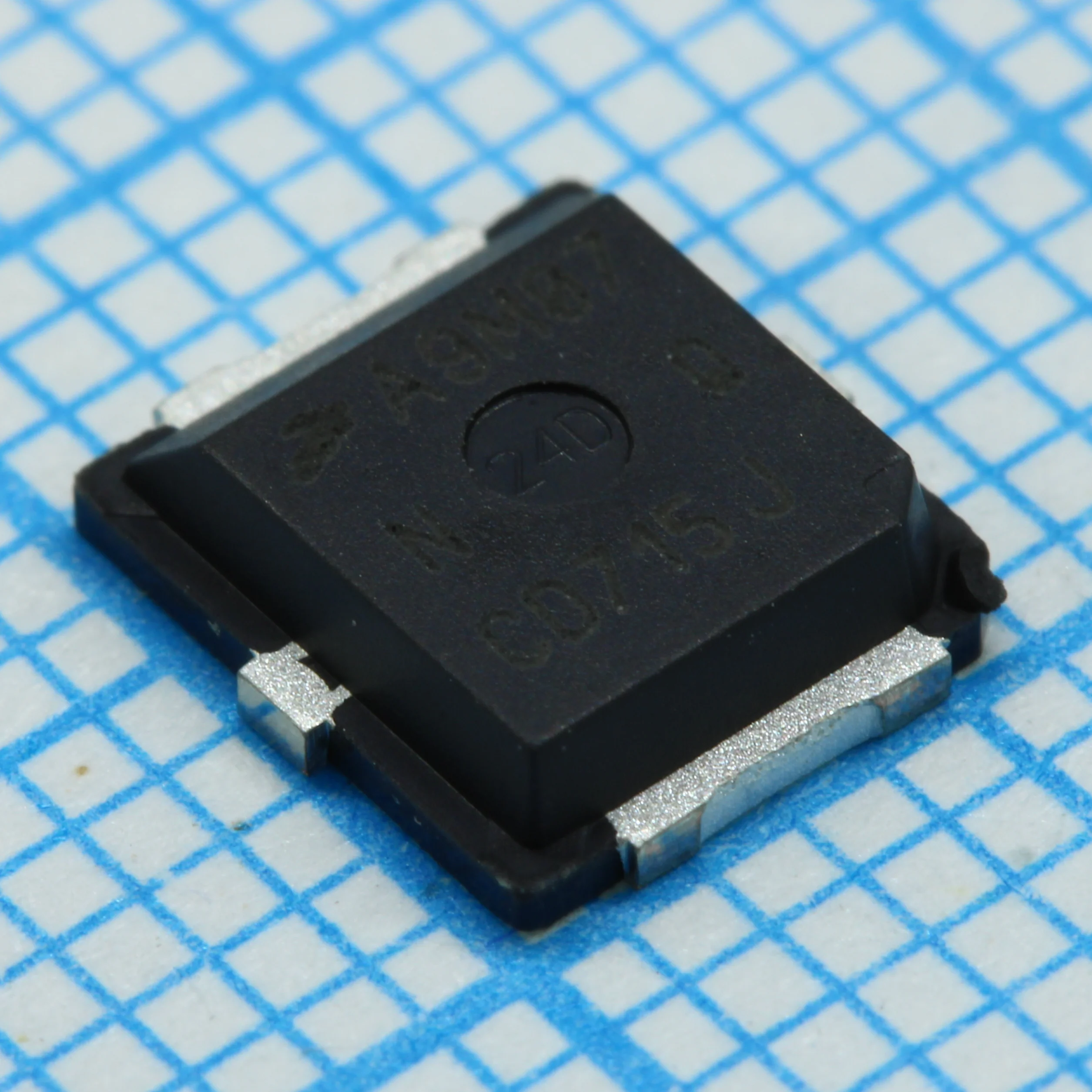 AFT09MS007NT1 - Транзистор полевой MOSFET N-канальный радиочастотный 30В 3-Pin PLD-1.5W лента на катушке