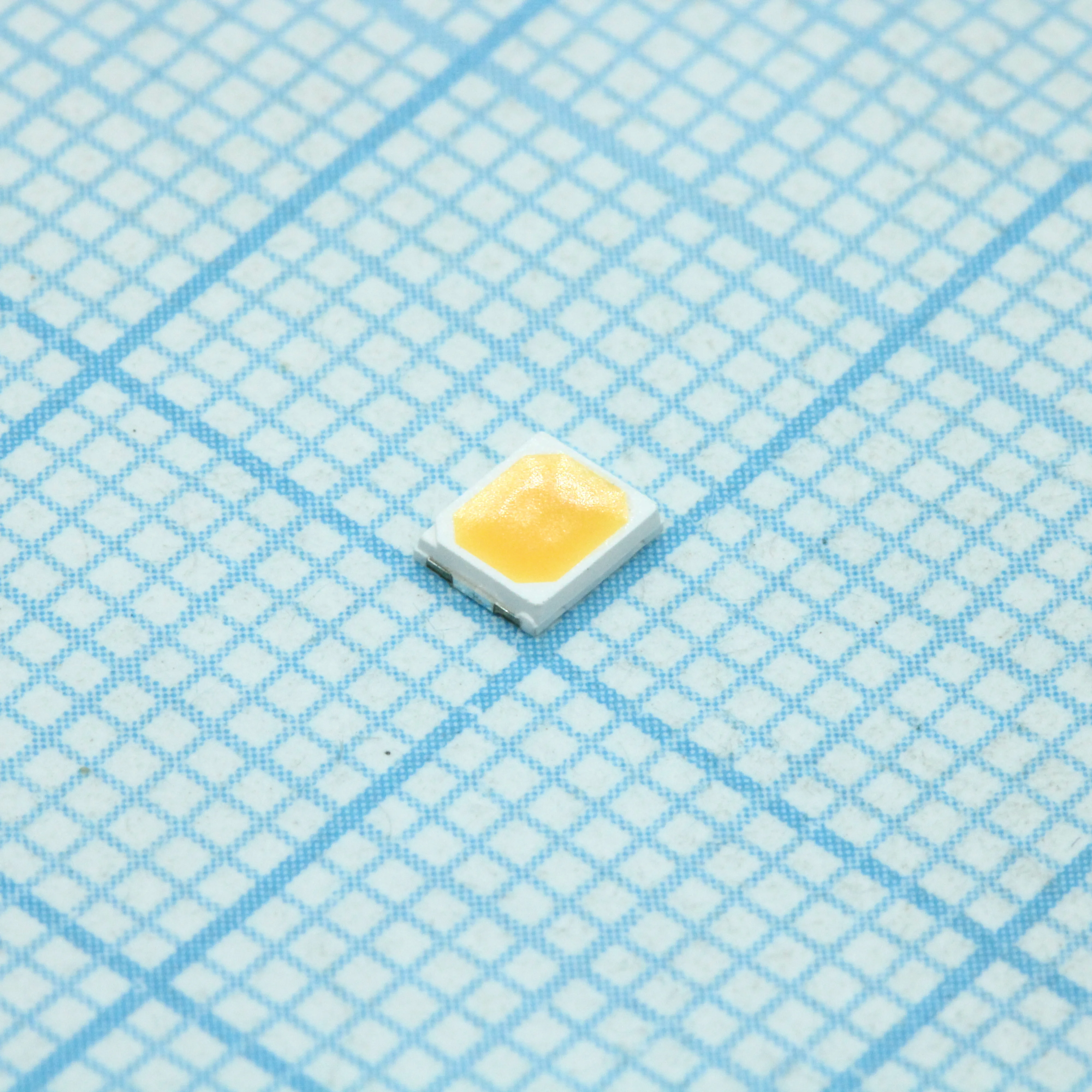 HL-A-2835D19VW-2-LVR7-S1-08-PCT-HR6 3000 - Светодиод smd 0.2-0.5Вт/белый/ 3000K/  3,2В/ 38Лм @ 150мА/ Ifmax=150мА/ CRI=95°/120°/ 2.8x3.5x0.7мм