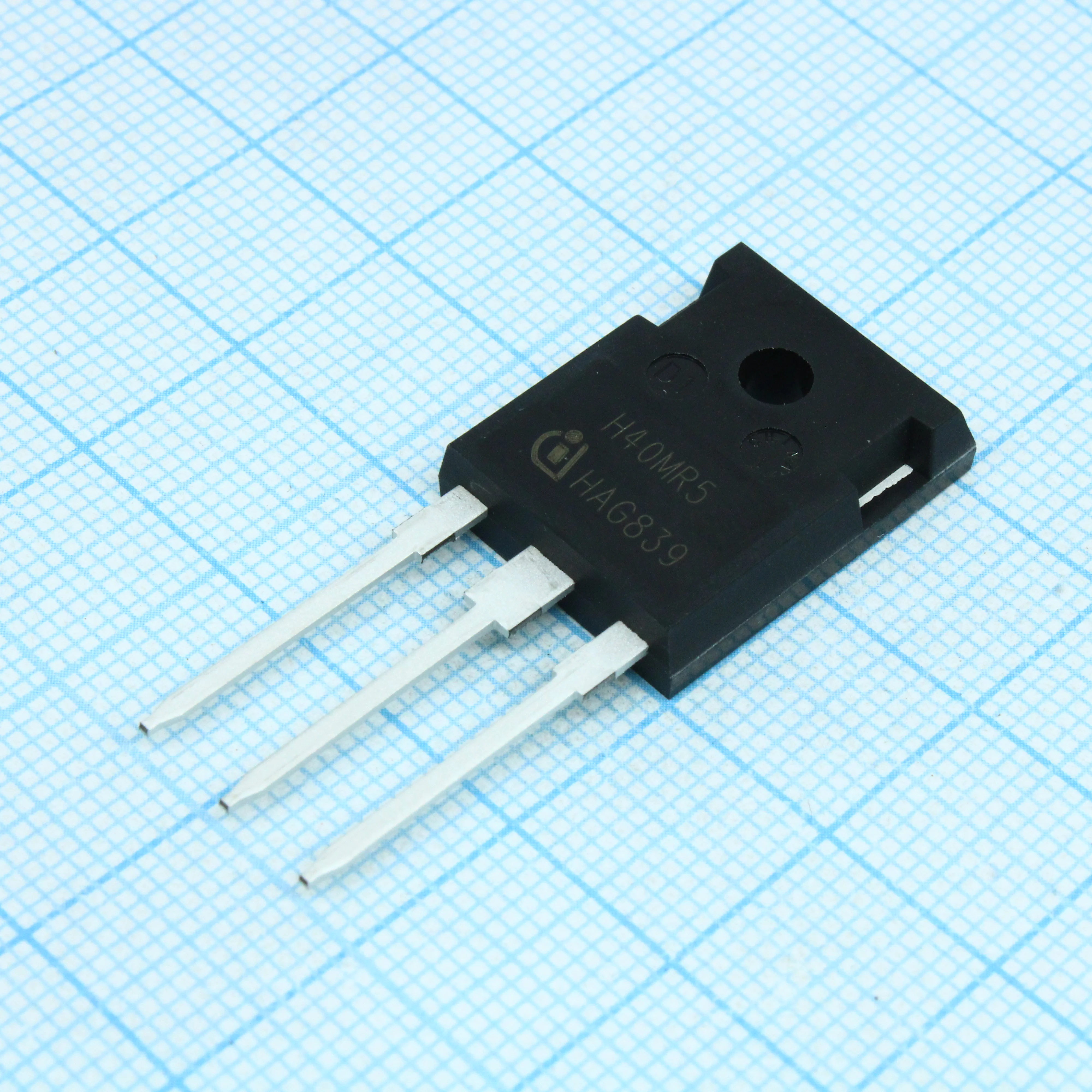 IHW40N120R5XKSA1 - Биполярный транзистор IGBT, 1200 В, 80 А 394 Вт