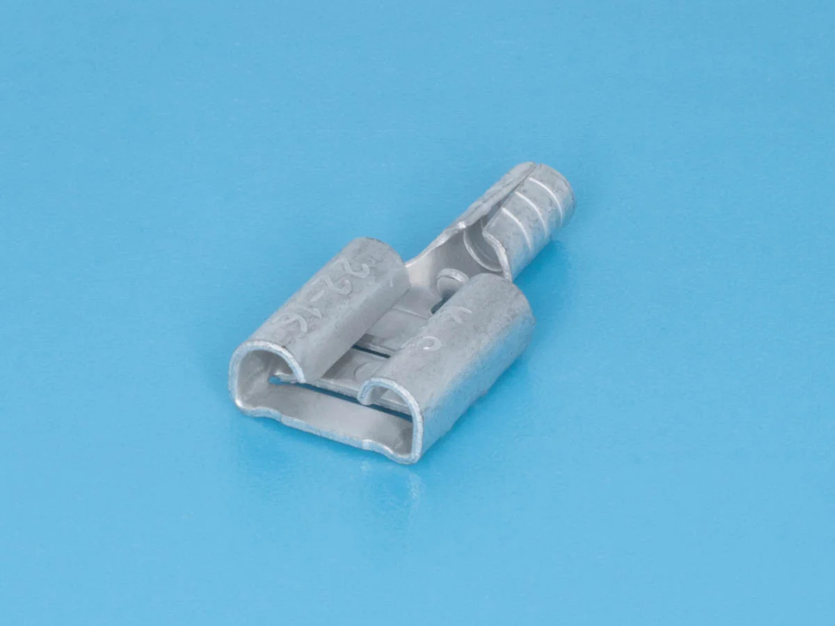 TA-1.25F - Клемма ножевая 6,3мм, гнездо на провод 0,5-1,5мм, кратно 100шт.