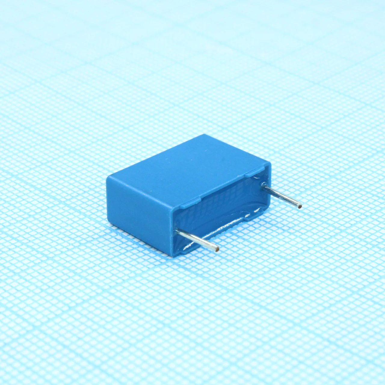 B32652A6104K - Cap Film 0.1uF 630V PP 10% (18 X 7 X 12.5mm) Radial Plastic Rectangular Can 15mm 110C Automotive Bul