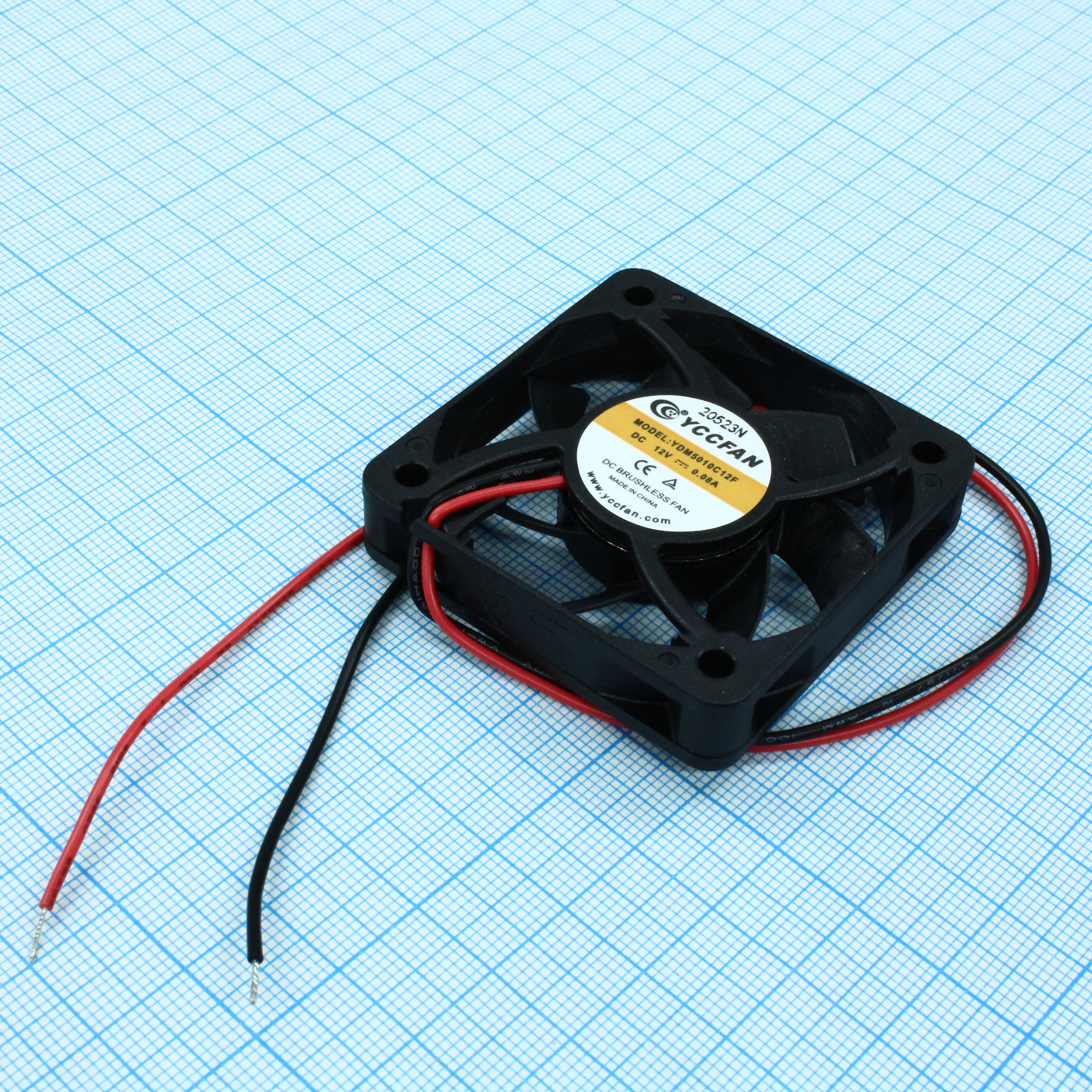 YDM5010C12F - Вентилятор 12В 50х50x10 C, 0.96Вт, 4500 об/мин, 11.2м3/час, 30.5дБ, подшипник скольжения CycleSeal, тип вывода - провод