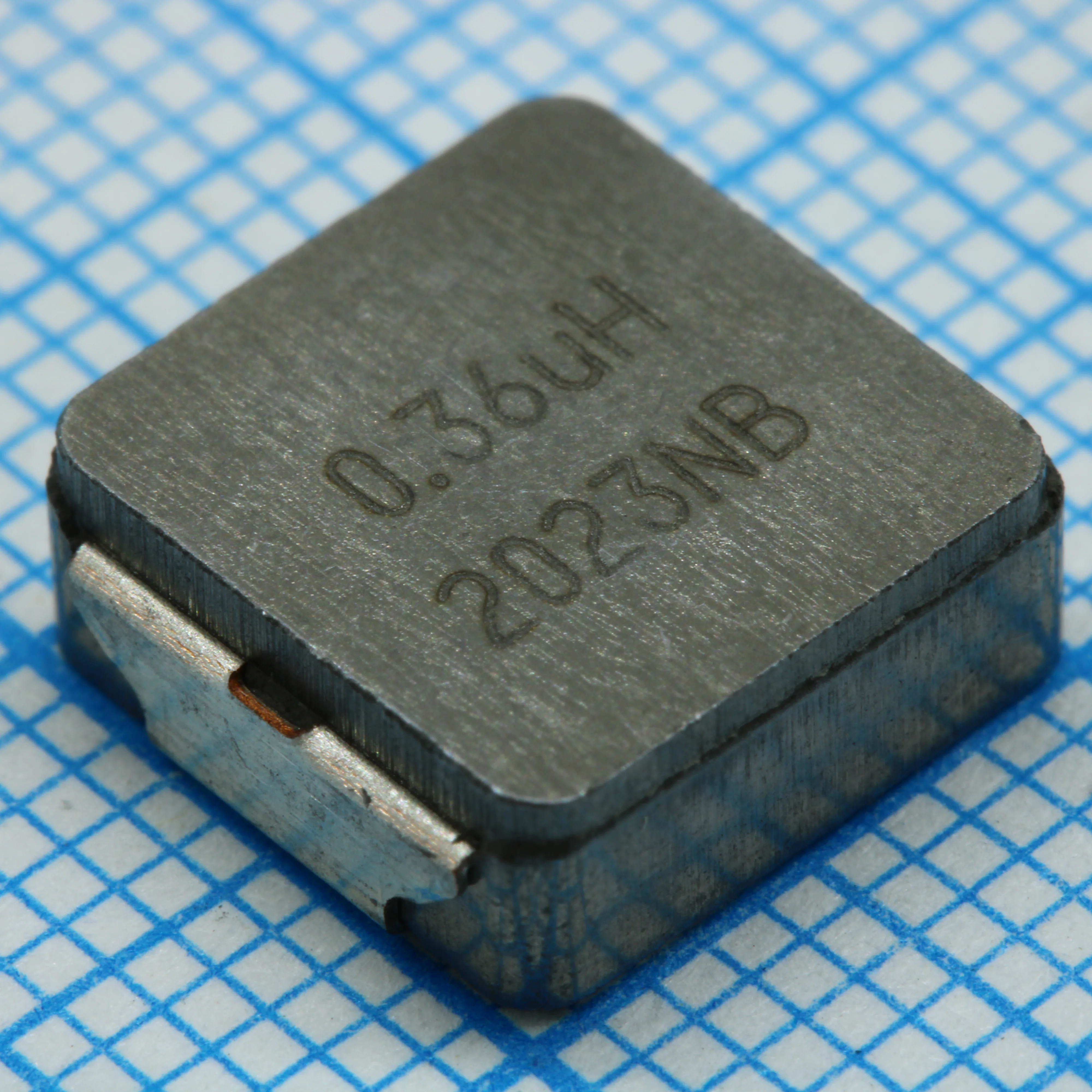 IHLP4040DZERR36M01 - Индуктивность силовая проволочная 0.36мкГн ±20% 100кГц порошковое железо 31.5A 0.0014Ом по постоянному току 4040