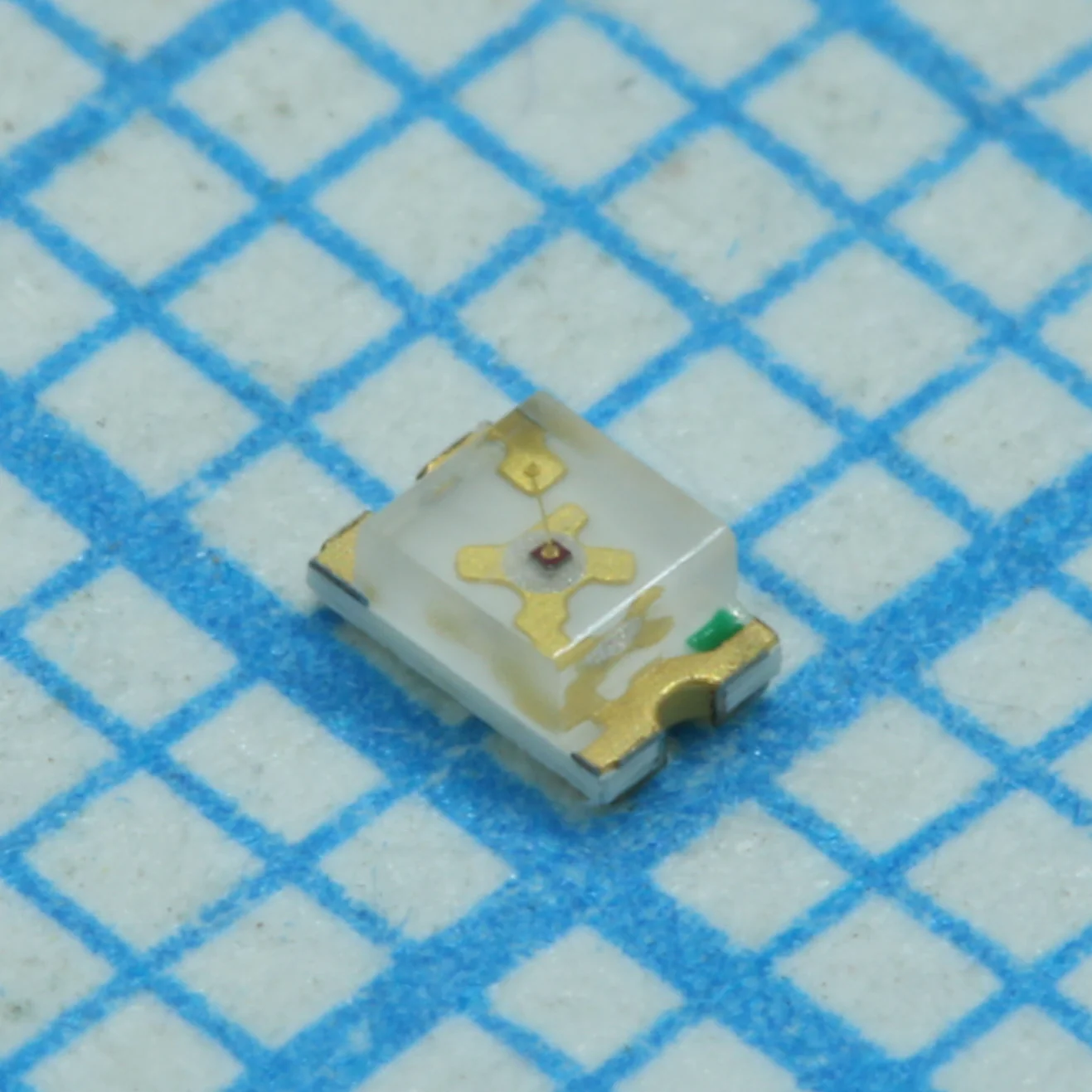 FYLS-0805UEC - Светодиод smd 2х1,25мм/оранжевый/620нм/70мкд/прозрачный/130°